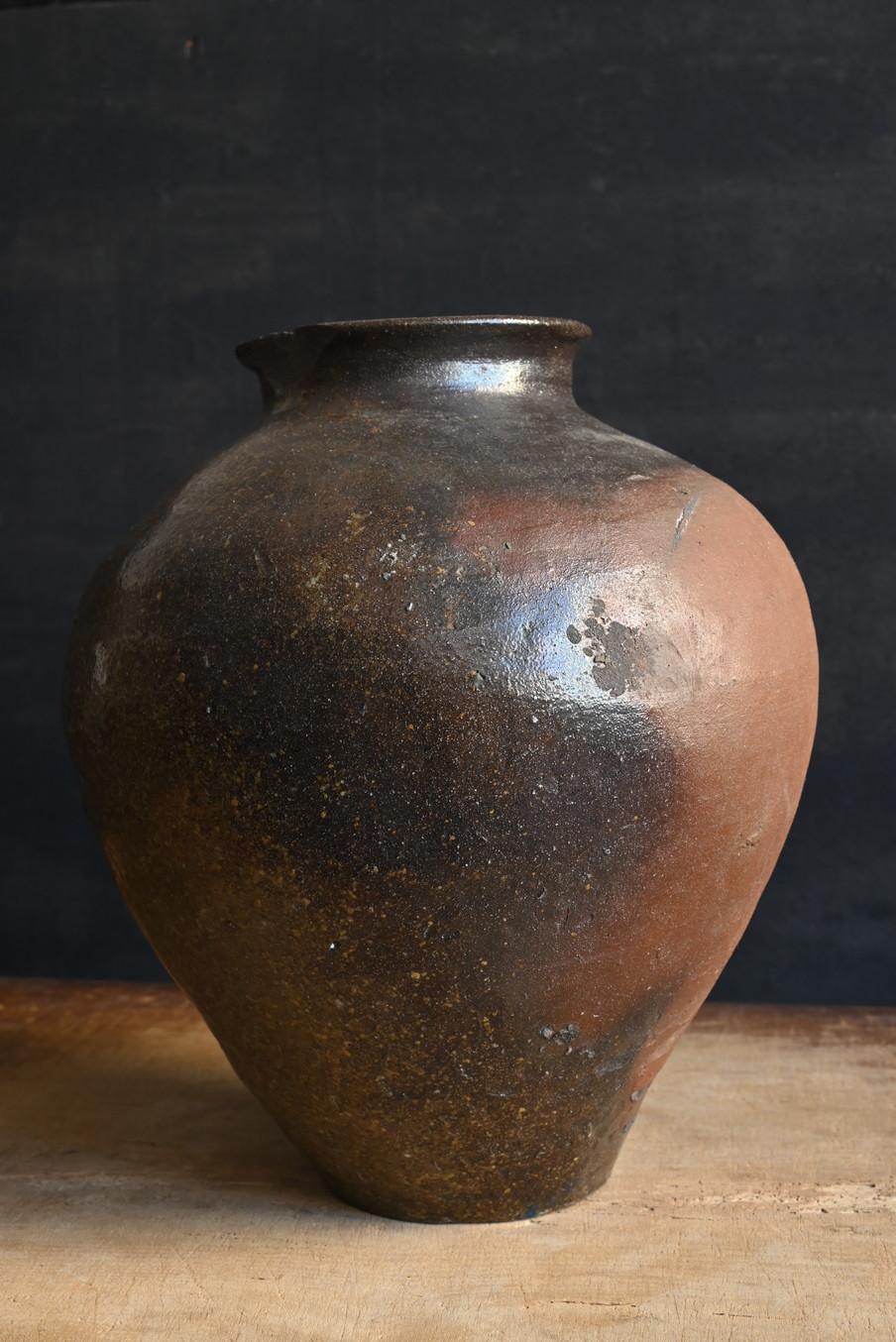 Japanese Antique Pottery Jar / Tokoname Ware / 1500s/ kiln-transformed vase 2