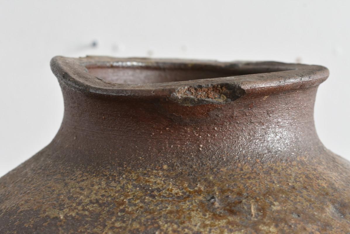 Japanese Antique Pottery Pot / 16th Century / Vase with Beautiful Natural Glaze 2