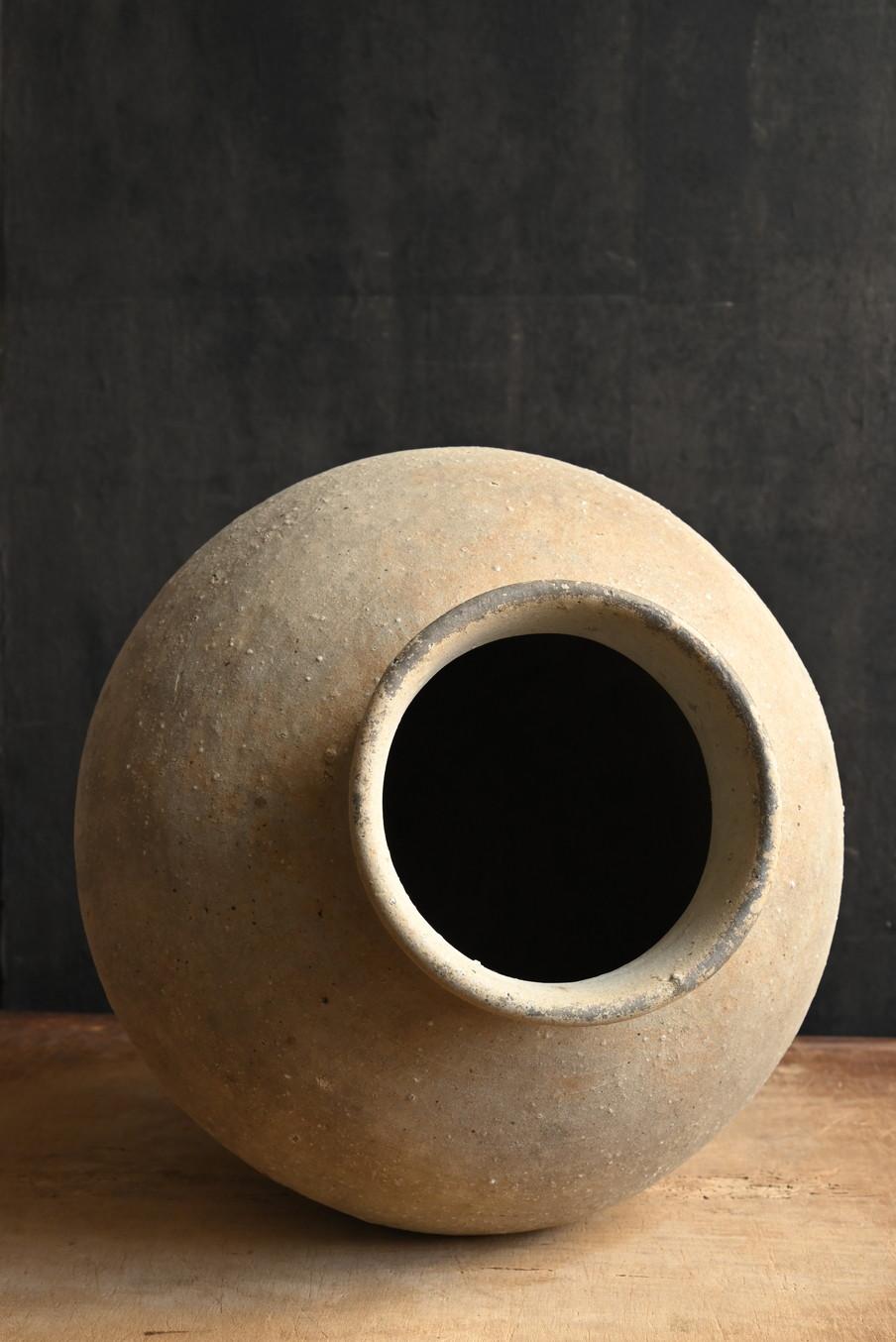 Ceramica antica giapponese, raro vaso Shigaraki ware/ Vaso bianco grigiastro Whiting in vendita 2