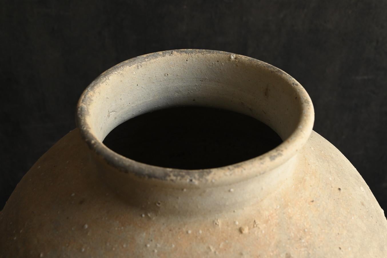 Terracotta Ceramica antica giapponese, raro vaso Shigaraki ware/ Vaso bianco grigiastro Whiting in vendita