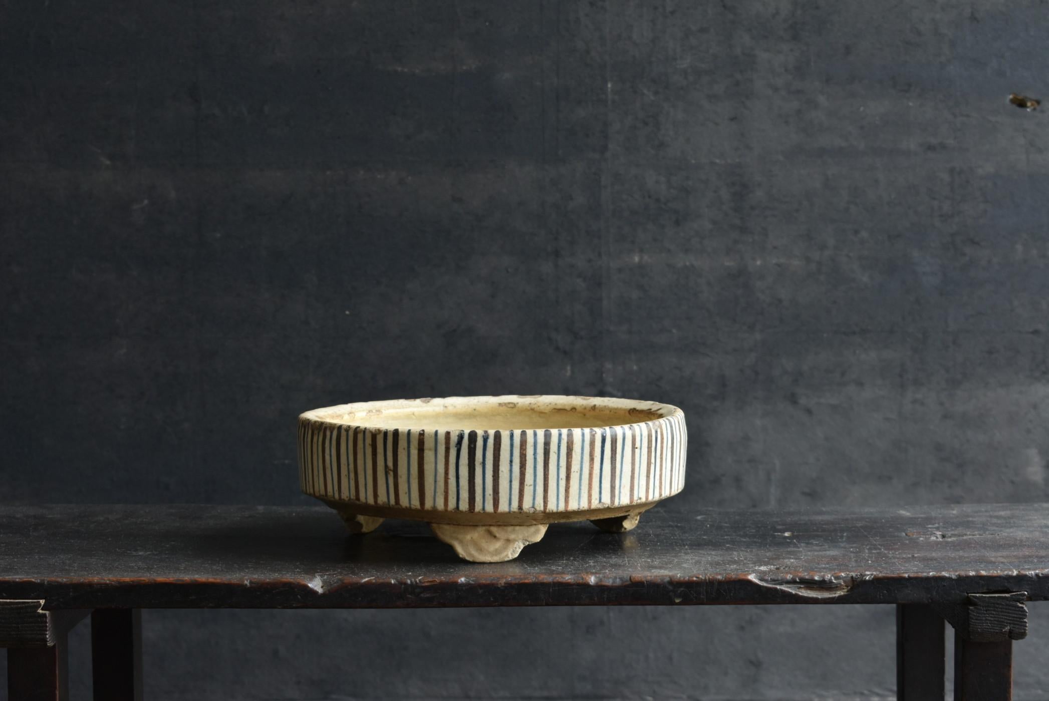 Japanese antique pottery round bowl / Edo period/18th to 19th century /Seto ware 1