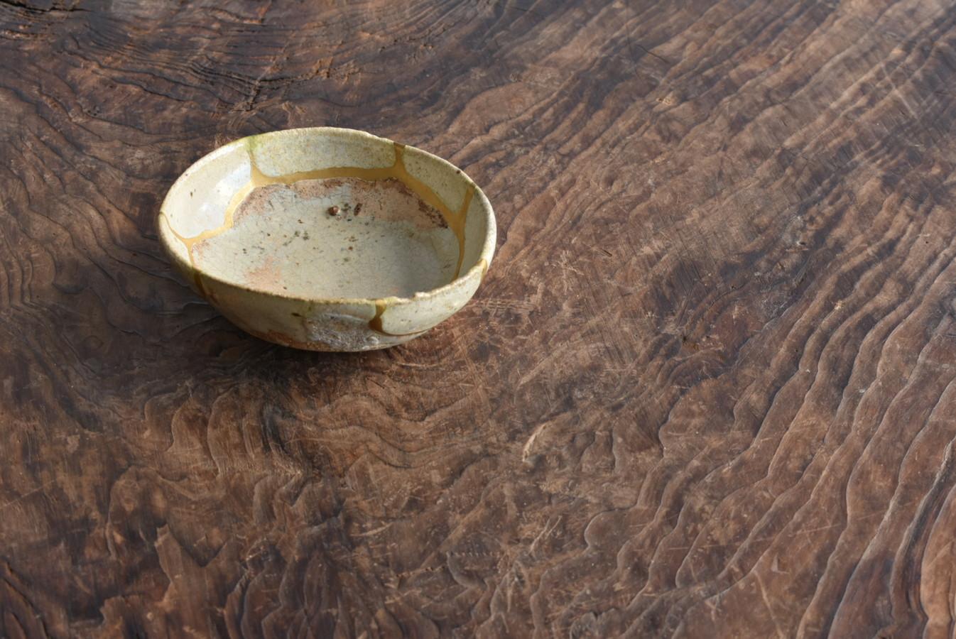 Japanese Antique Pottery Small Plate/1573-1650/Karatsu Ware/Kintsugi 11