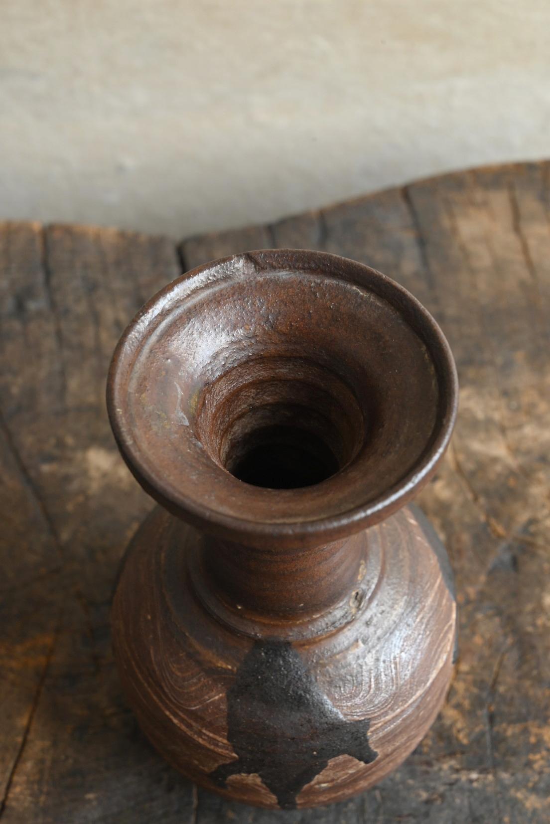 Petit vase en poterie ancienne japonaise / Karatsu ware / Période Edo / Région de Kyushu en vente 1