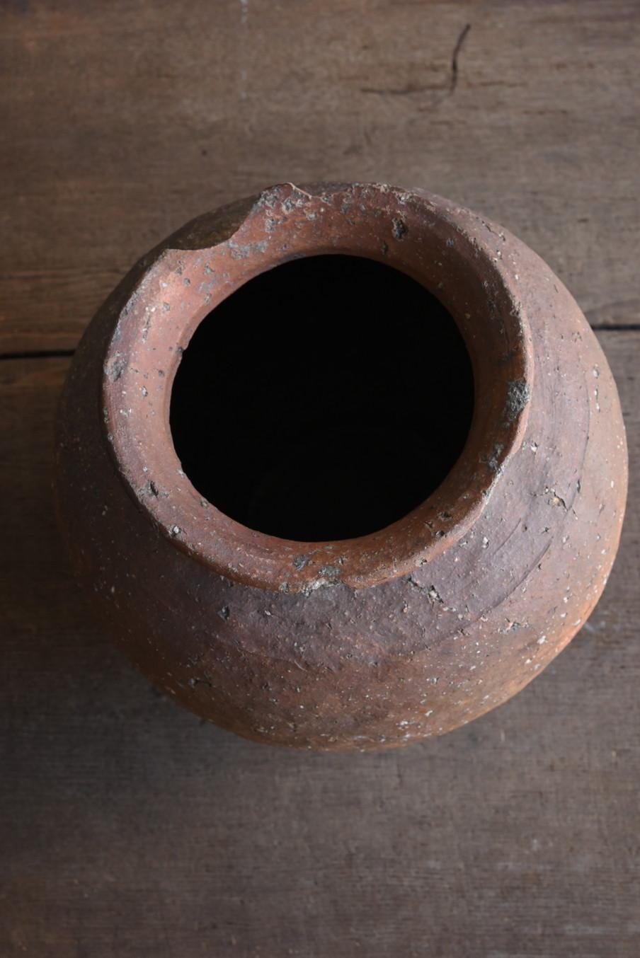 Non vernissé Vase Wabisabi japonais ancien (15e siècle)/Artisanat chinois/Période Murachi en vente
