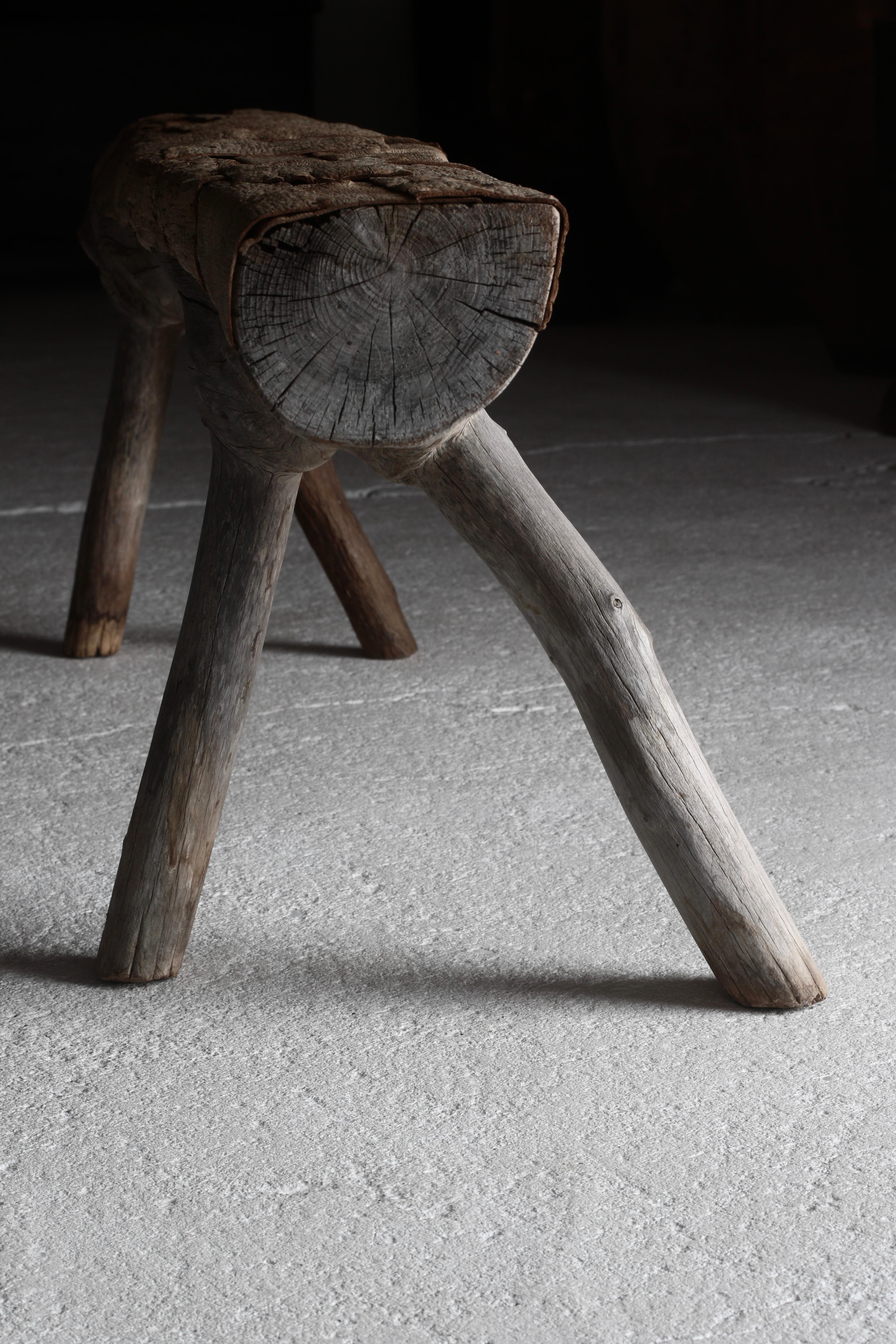 Japanese Antique Primitive Bench / Walnut Bark Paste Chair / Wabi-sabi In Good Condition In Iwate-gun Shizukuishi-cho, Iwate Prefecture