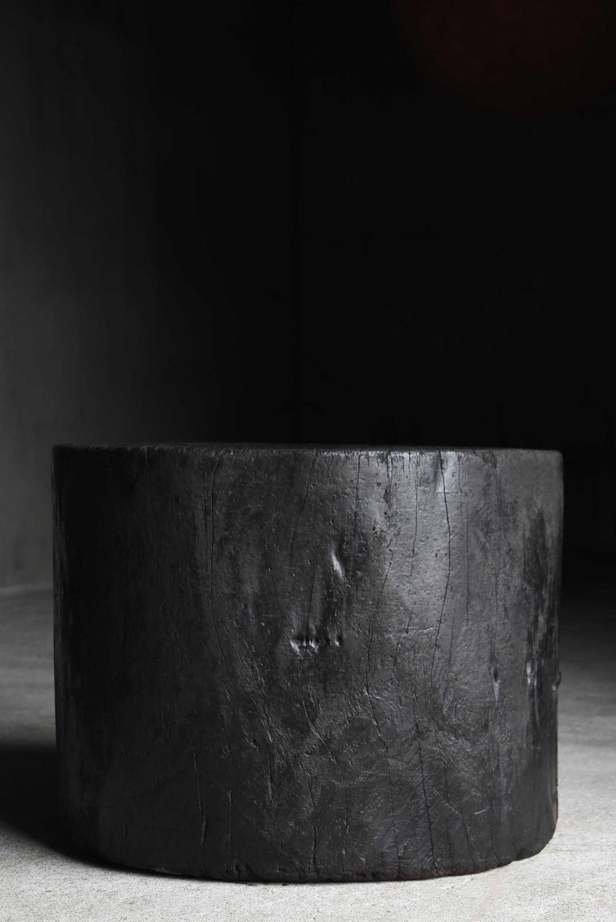 Table basse primitive japonaise ancienne 1860s-1900s / Table d'appoint Wabisabi en vente 2