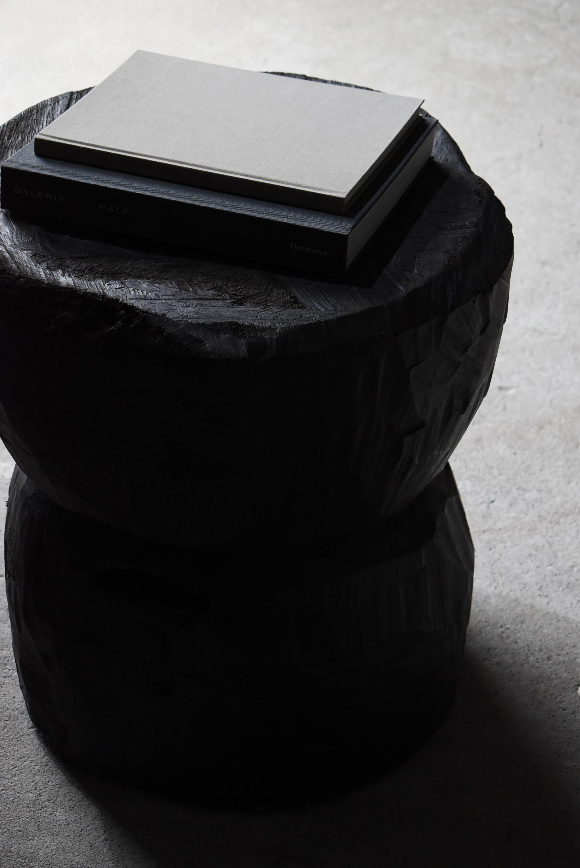 Table basse primitive japonaise ancienne 1860s-1900s / Table d'appoint Wabisabi en vente 11