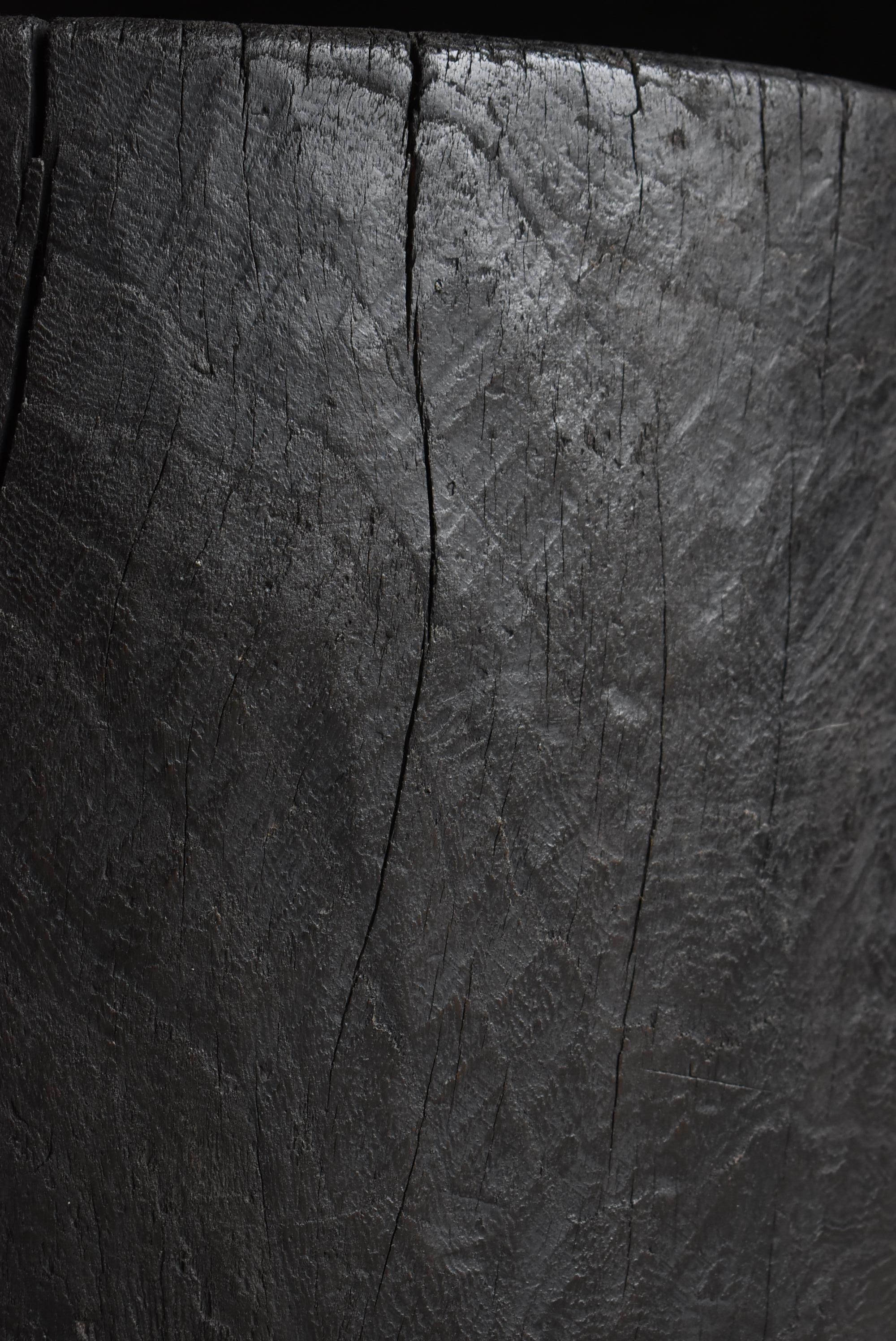 20ième siècle Table basse primitive japonaise ancienne 1860s-1900s / Table d'appoint Wabisabi en vente