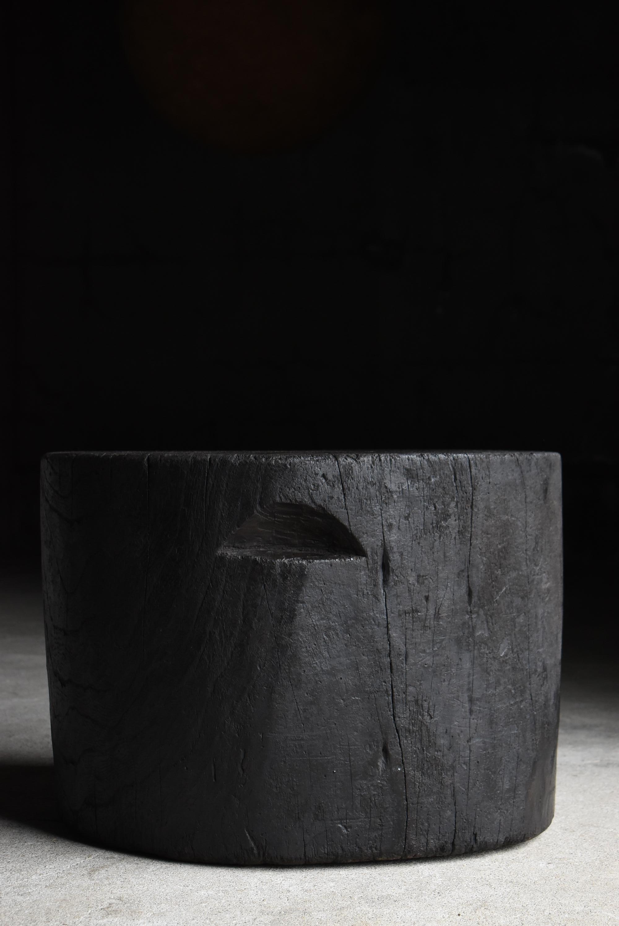 Bois Table basse primitive japonaise ancienne 1860s-1900s / Table d'appoint Wabisabi en vente