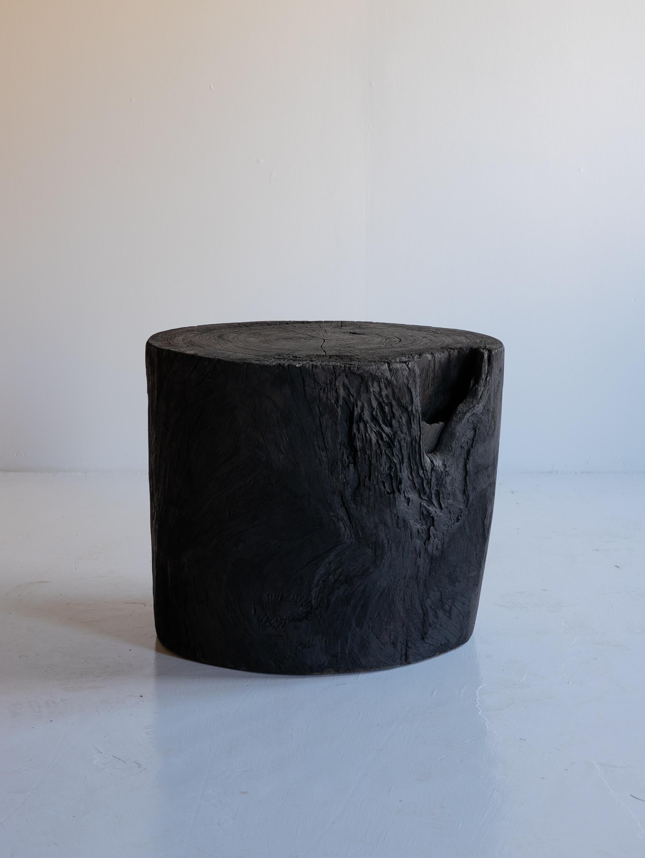 Japanischer antiker rustikaler japanischer Couchtisch 1860er-1900er Jahre / Wabi Sabi (Rustikal) im Angebot