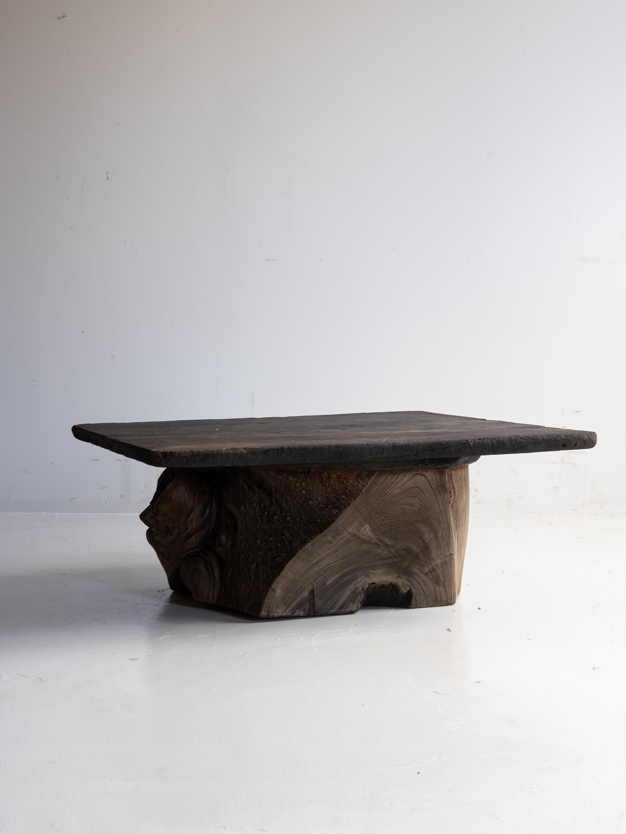 Table basse primitive japonaise des années 1860 à 1920 / Wabi Sabi en vente 3
