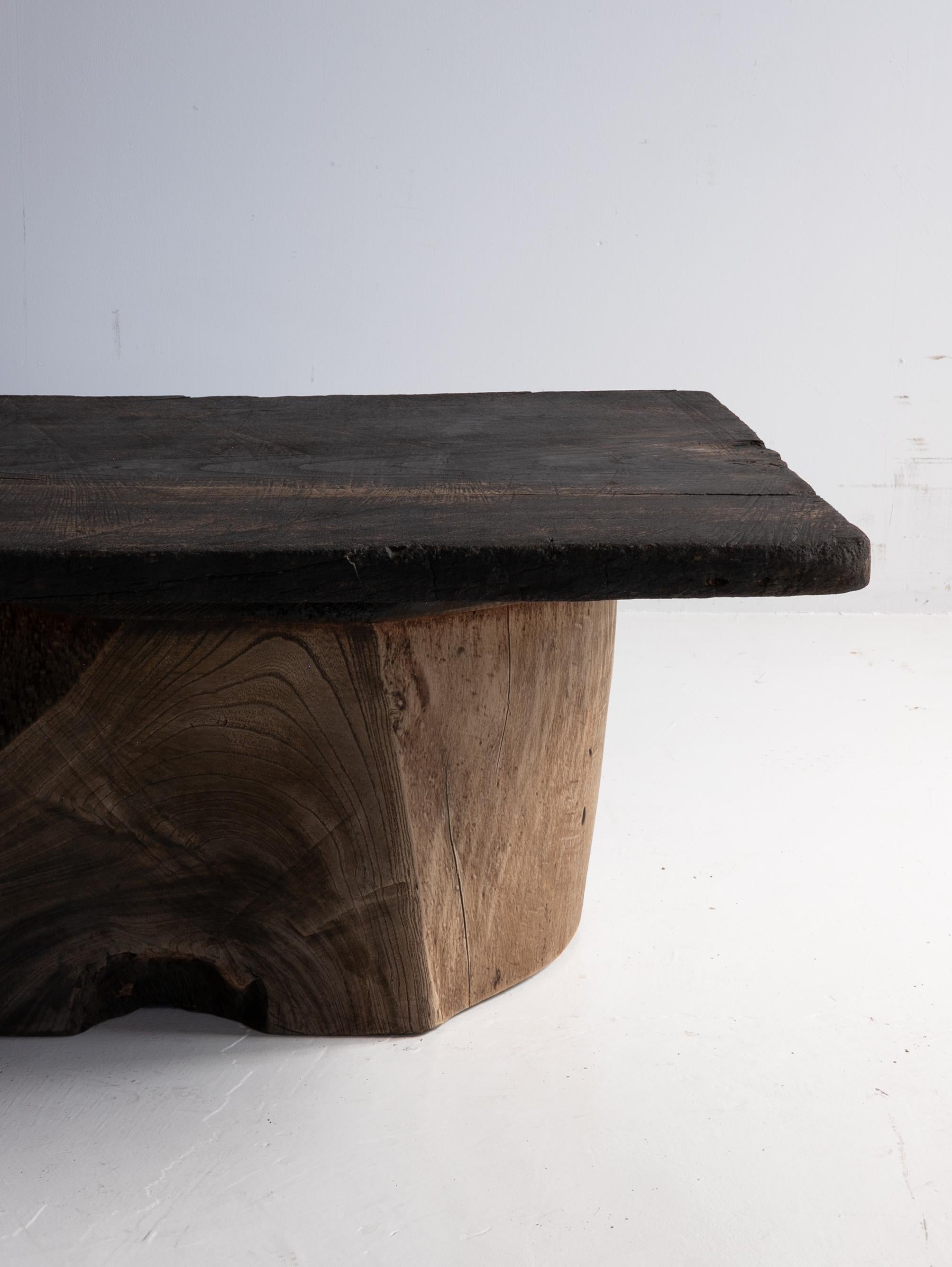 Table basse primitive japonaise des années 1860 à 1920 / Wabi Sabi en vente 8