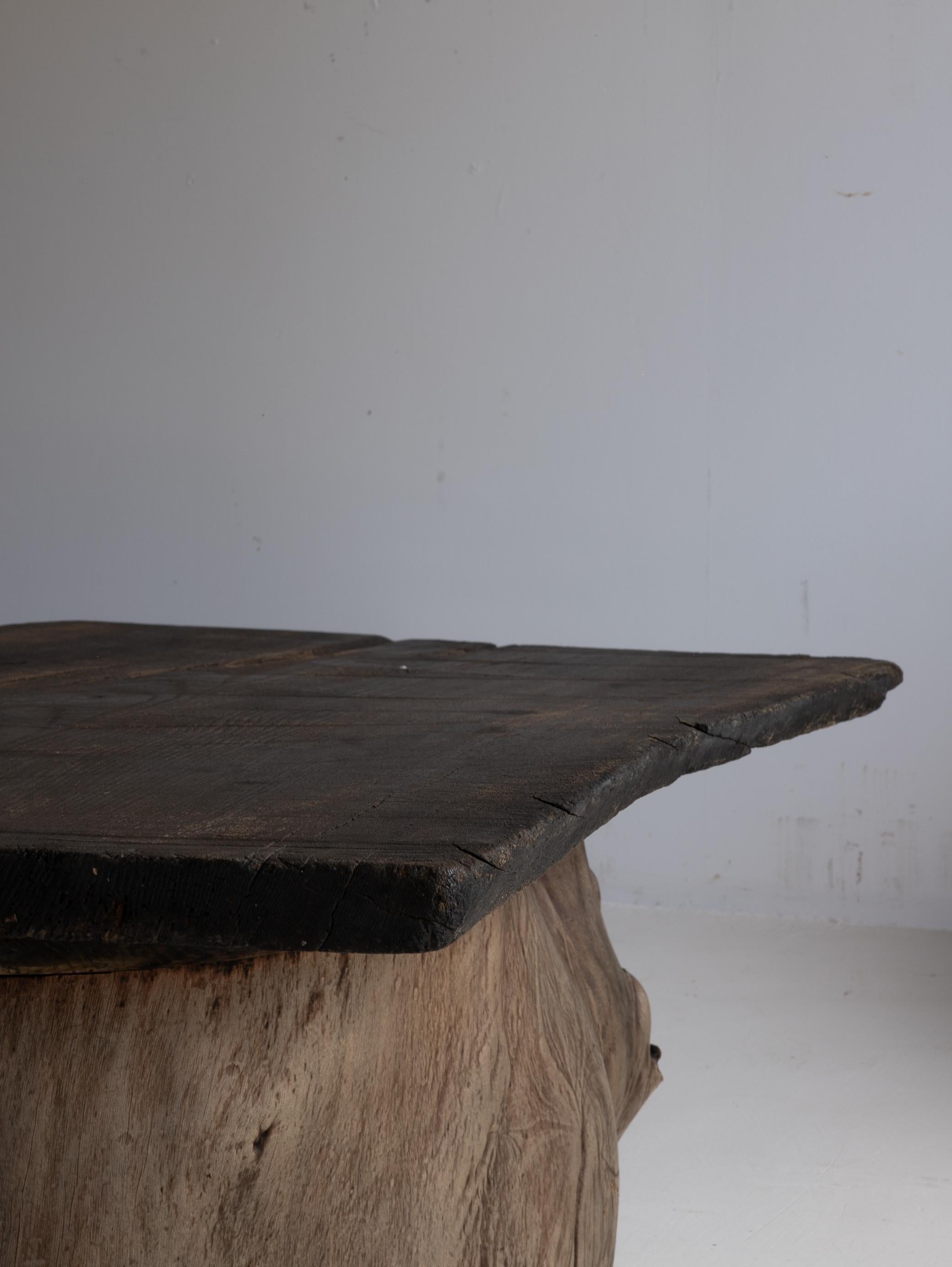 Table basse primitive japonaise des années 1860 à 1920 / Wabi Sabi en vente 11
