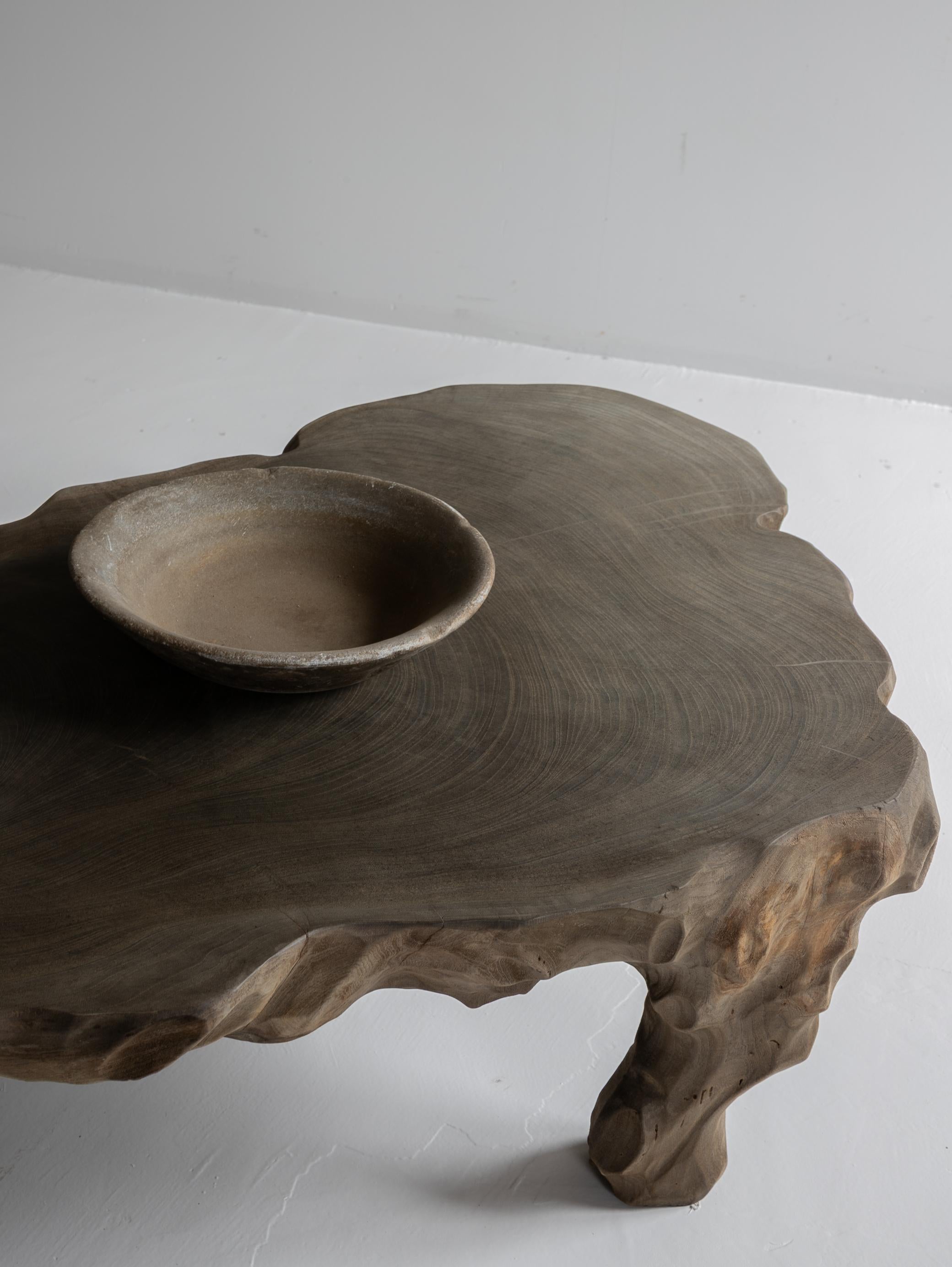 Japanese Antique Primitive Low Table 1900s-1940s / Side Table Wabi Sabi For Sale 3