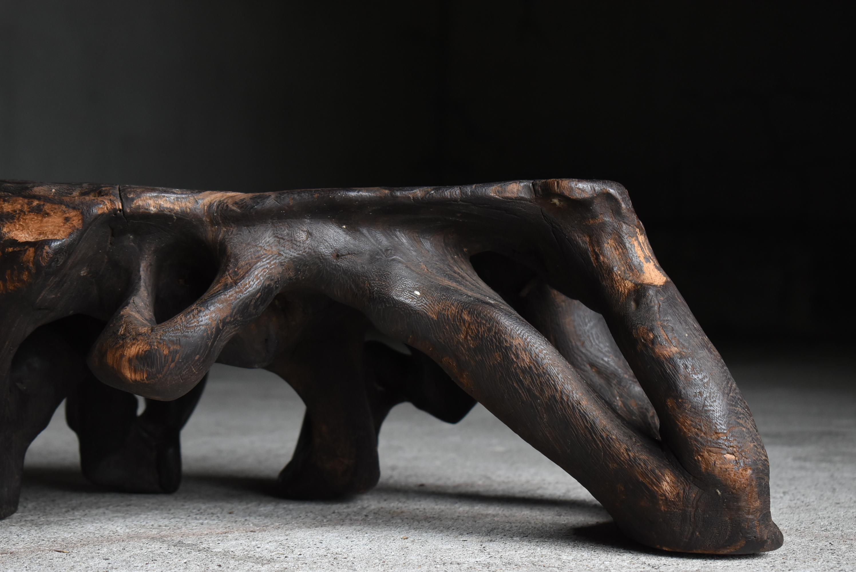 Japanischer antiker primitiver Beistellstuhl 1900er-1940er Jahre / Display Stand Wabi Sabi im Angebot 3