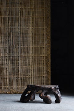 Japanischer antiker primitiver Beistellstuhl 1900er-1940er Jahre / Display Stand Wabi Sabi