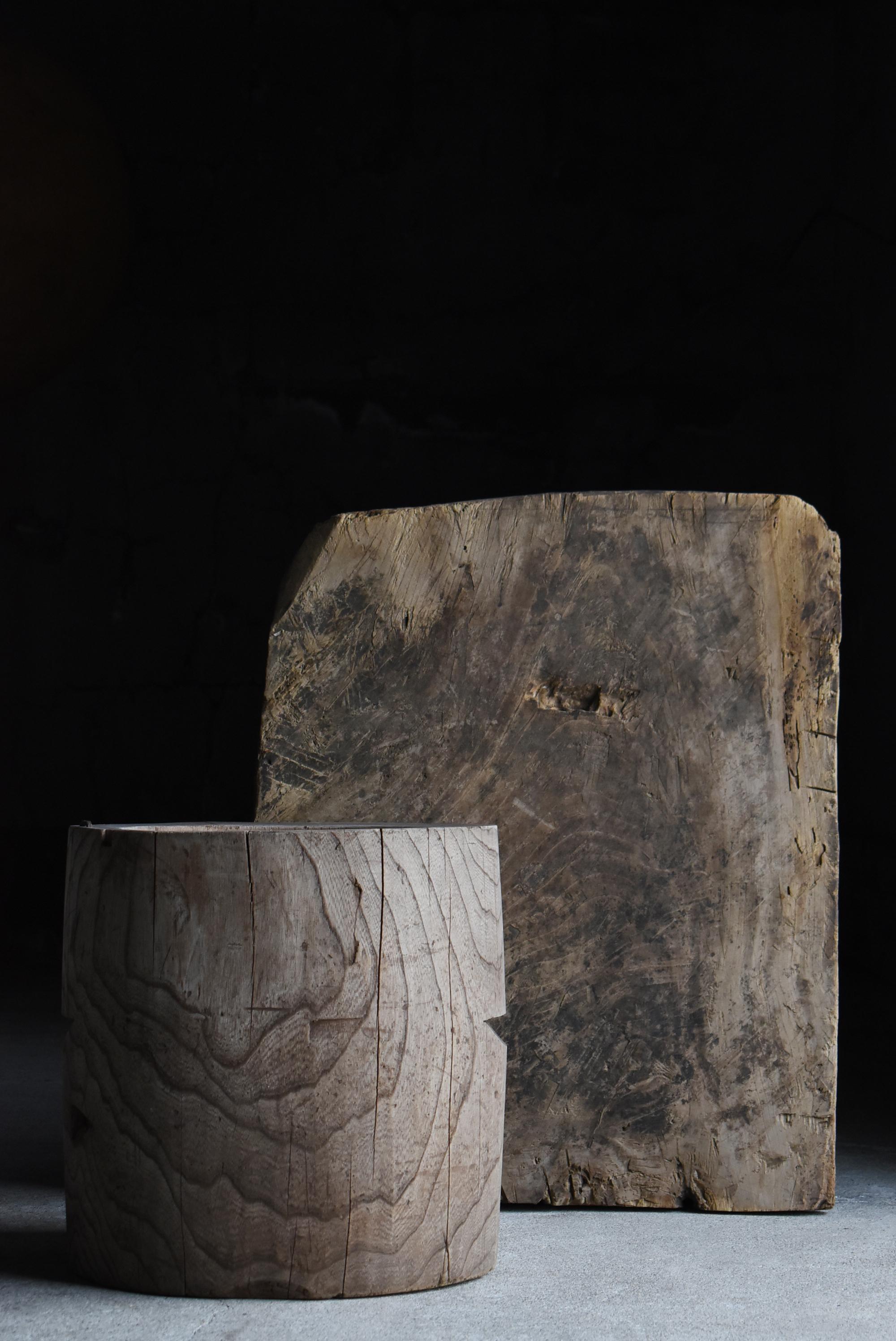 Bois Table d'appoint primitive japonaise ancienne 1860s-1900s / Table basse Wabi Sabi en vente