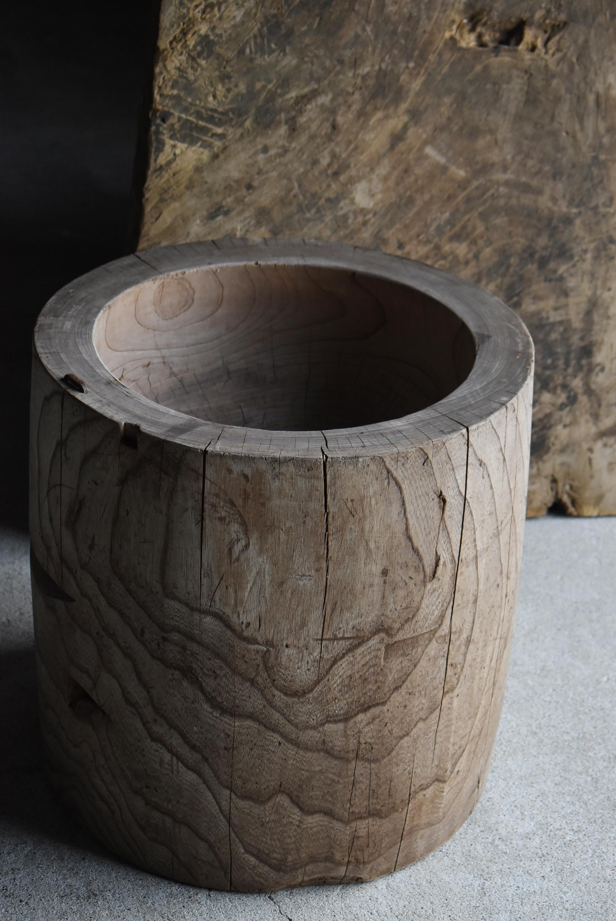 Table d'appoint primitive japonaise ancienne 1860s-1900s / Table basse Wabi Sabi en vente 1