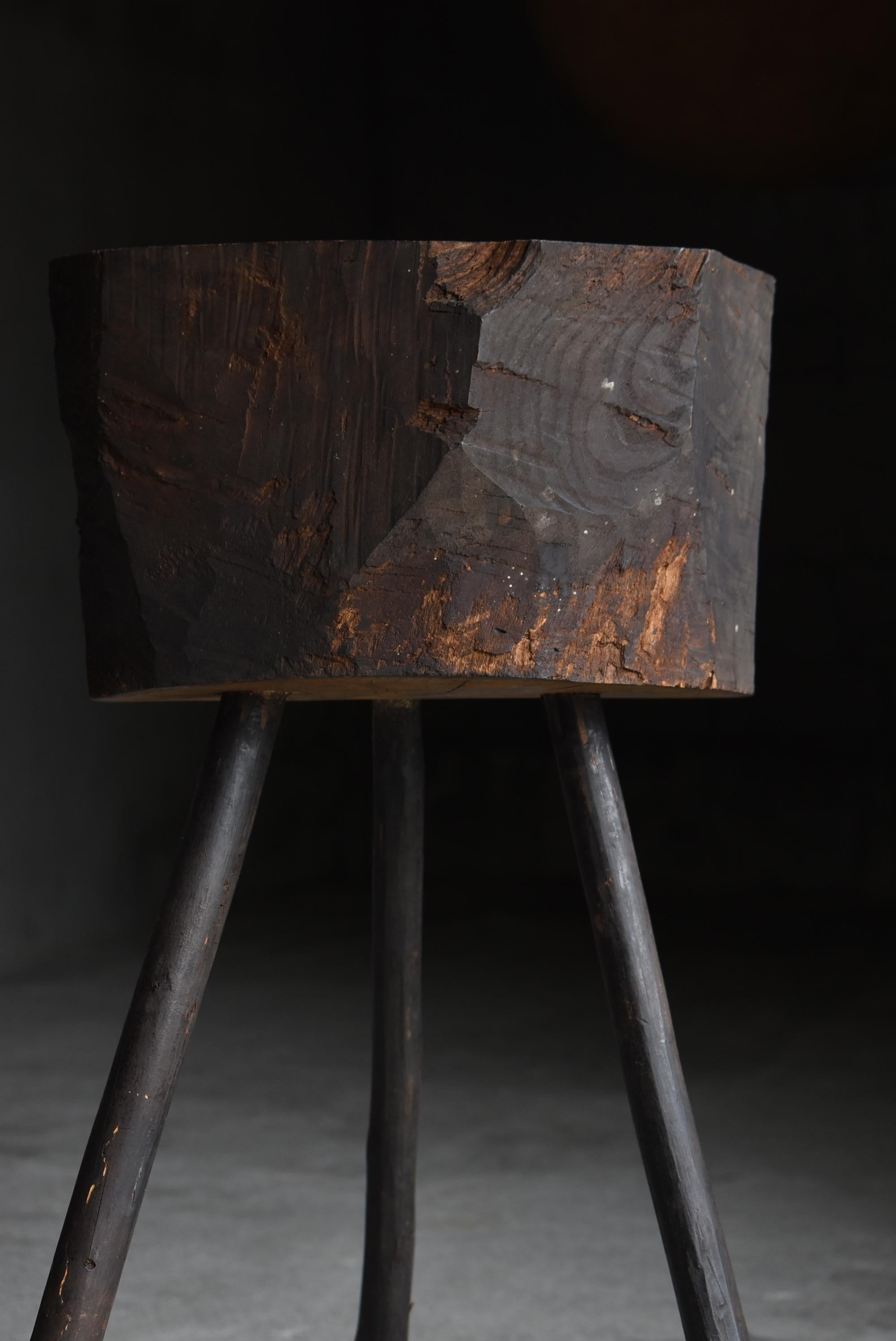 Chestnut Japanese Antique Primitive Side Table 1860s-1900s / Flower Stand Wabi Sabi For Sale
