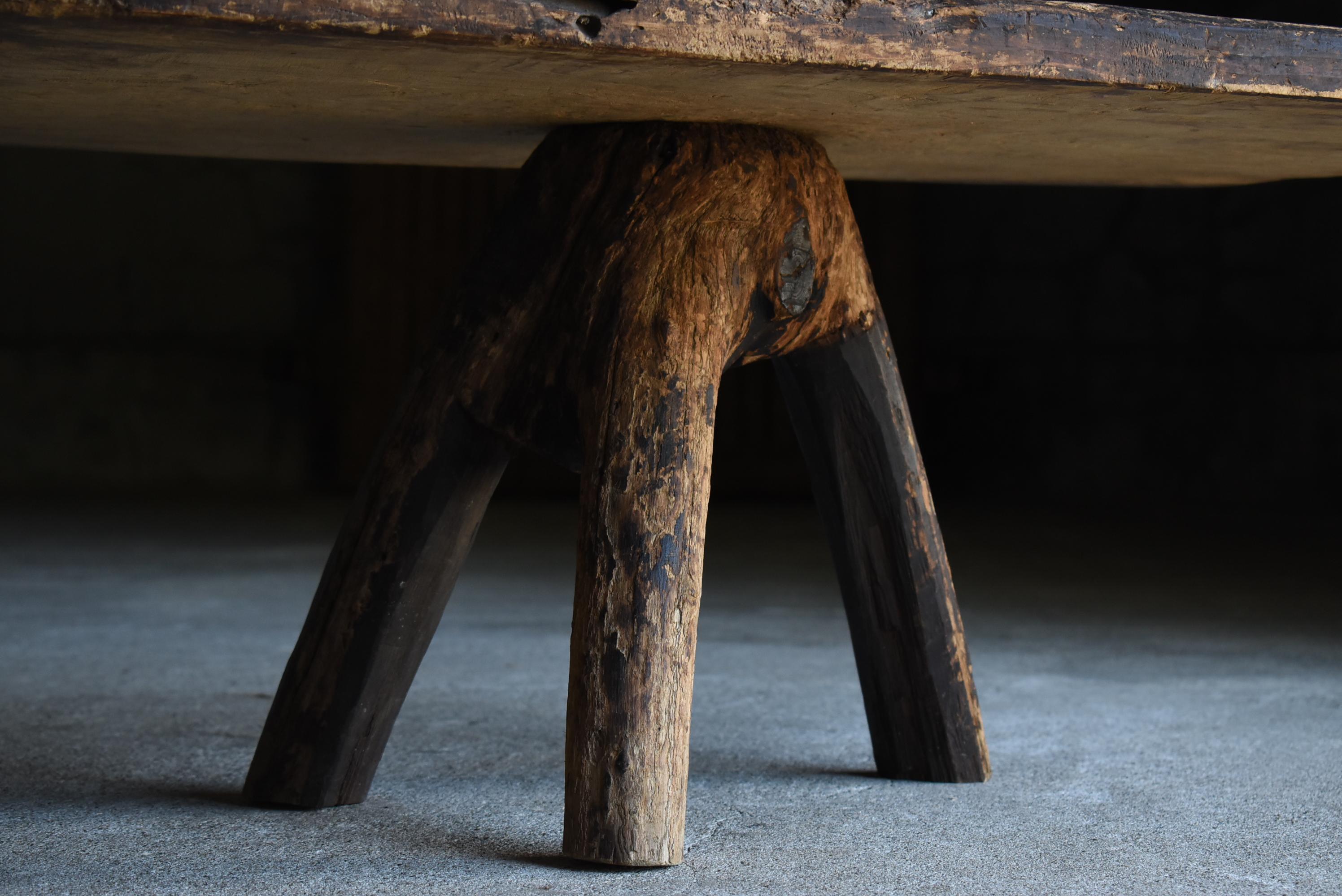 Cedar Japanese Antique Primitive Side Table 1860s-1900s / Sofa Table Wabisabi