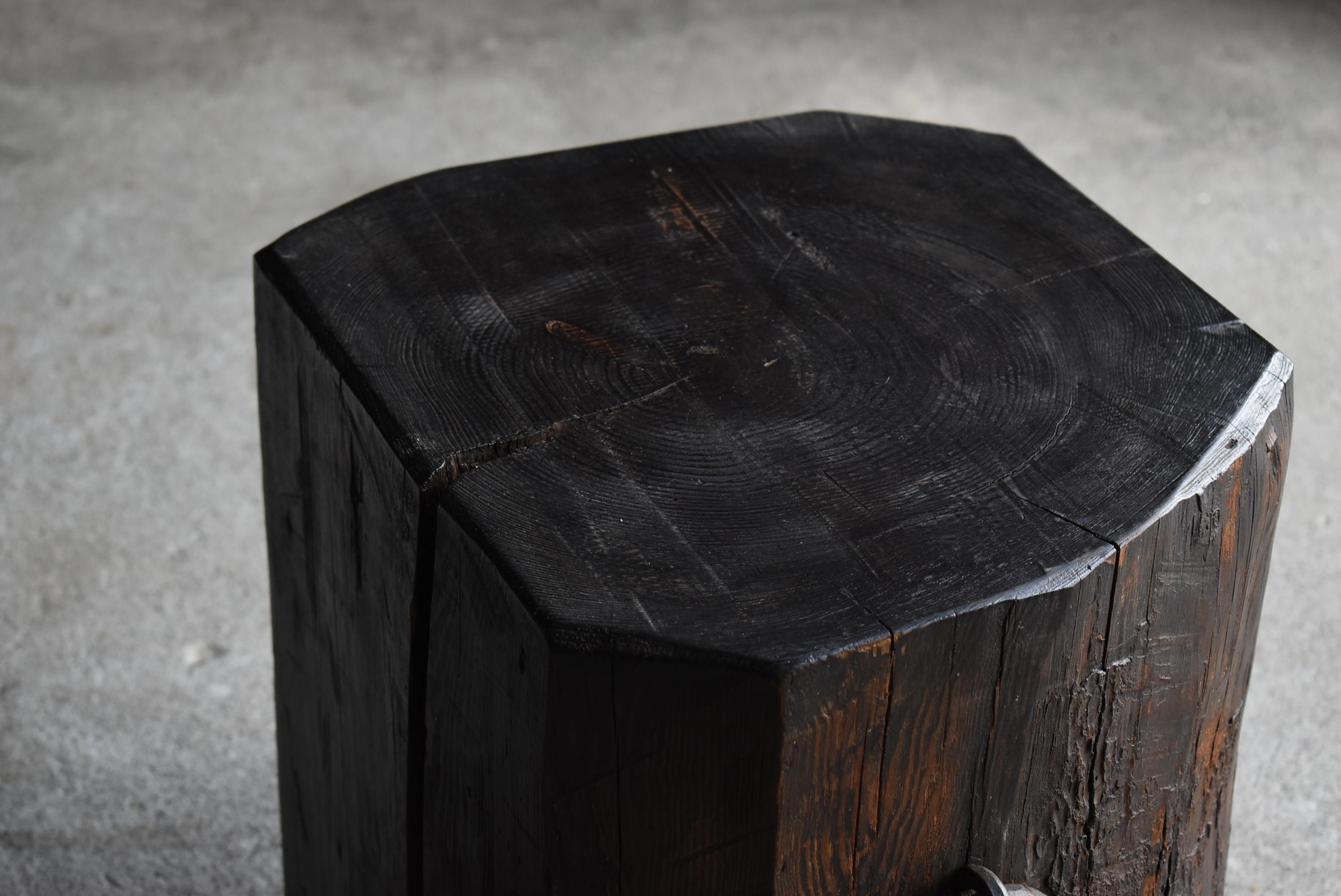 Japanese Antique Primitive Side Table 1900s-1940s / Stool Wabi Sabi In Good Condition In Sammu-shi, Chiba