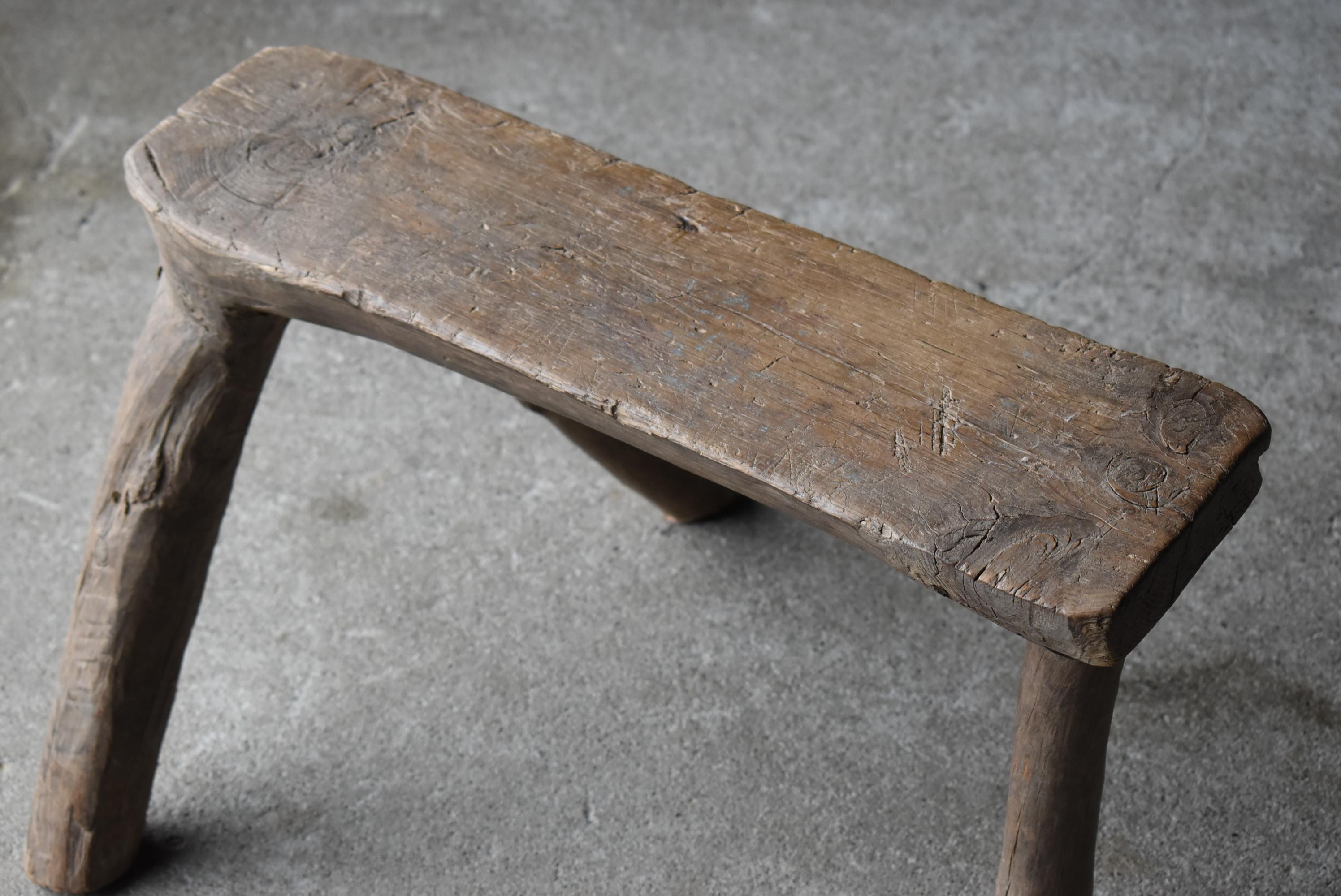 Japanese Antique Primitive Stool 1860s-1900s / Wabi Sabi Wooden Chair Mingei In Good Condition In Sammu-shi, Chiba