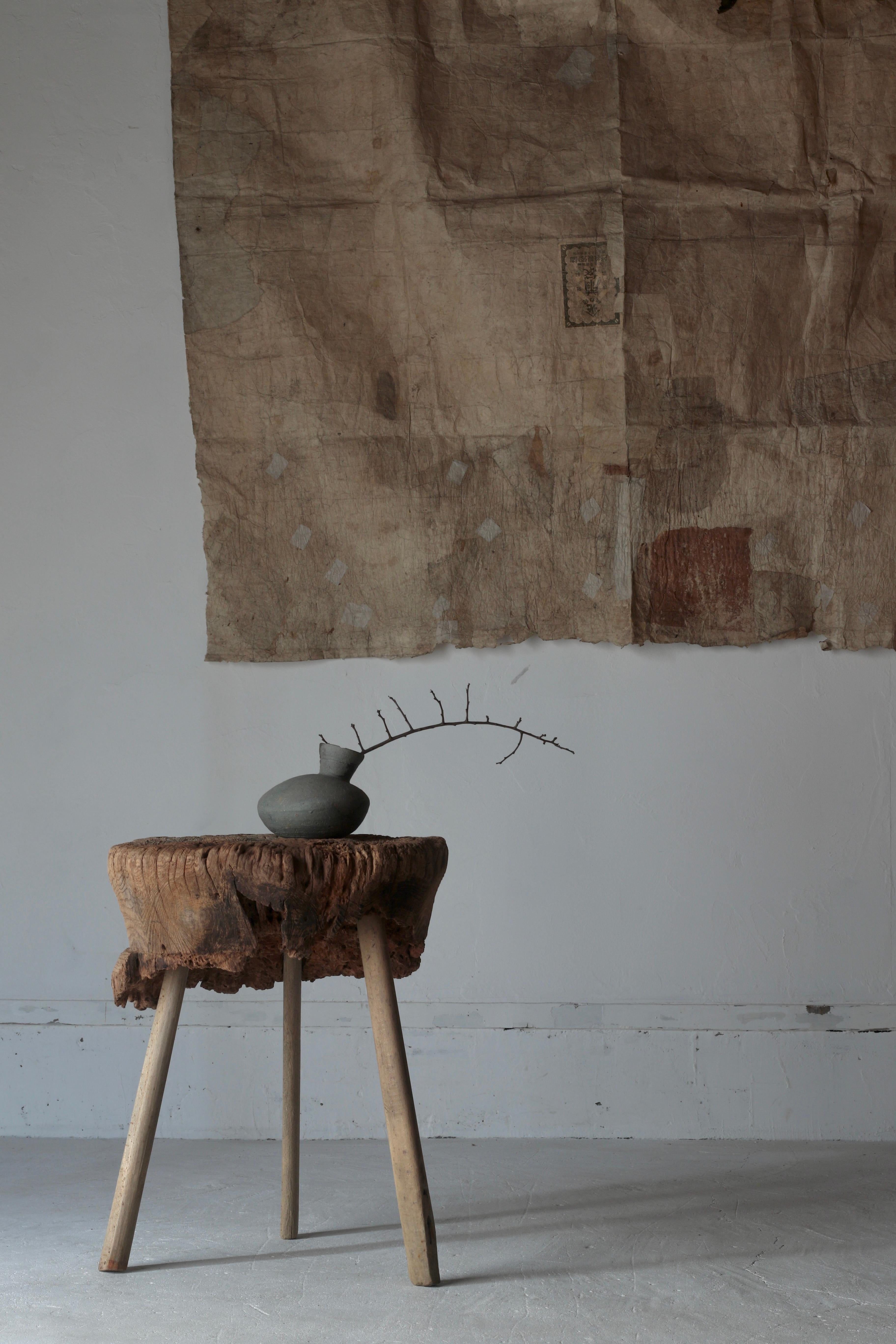 Japanischer primitiver Tisch / Couchtisch Display Stand / Wabi-Sabi im Zustand „Gut“ im Angebot in Iwate-gun Shizukuishi-cho, Iwate Prefecture