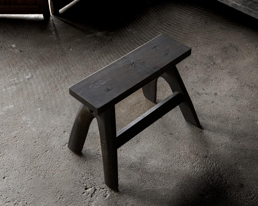 Banc ou tabouret japonais antique en bois primitif, ère Meiji'1868-1912'Wabi Sabi en vente 4