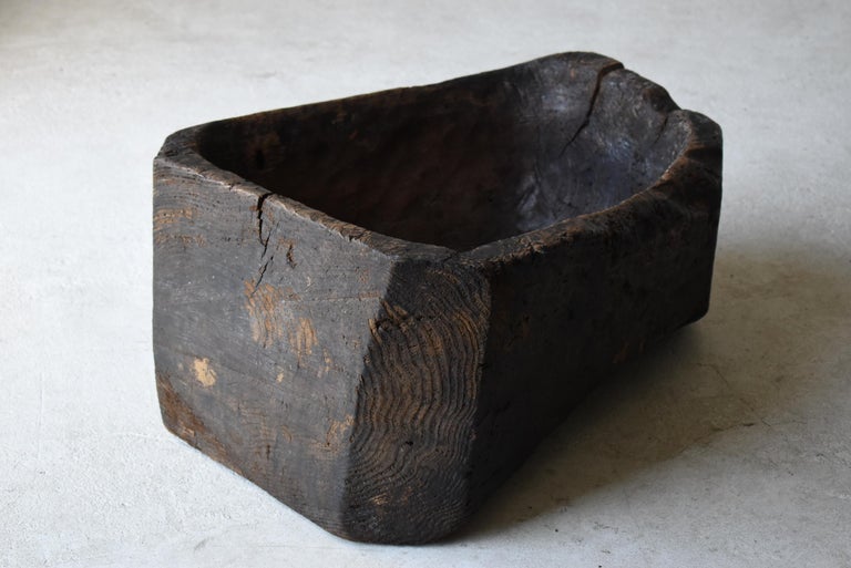 Cedar Japanese Antique Primitive Wooden Bowl 1860s-1900s / Wabi Sabi Object Mingei For Sale