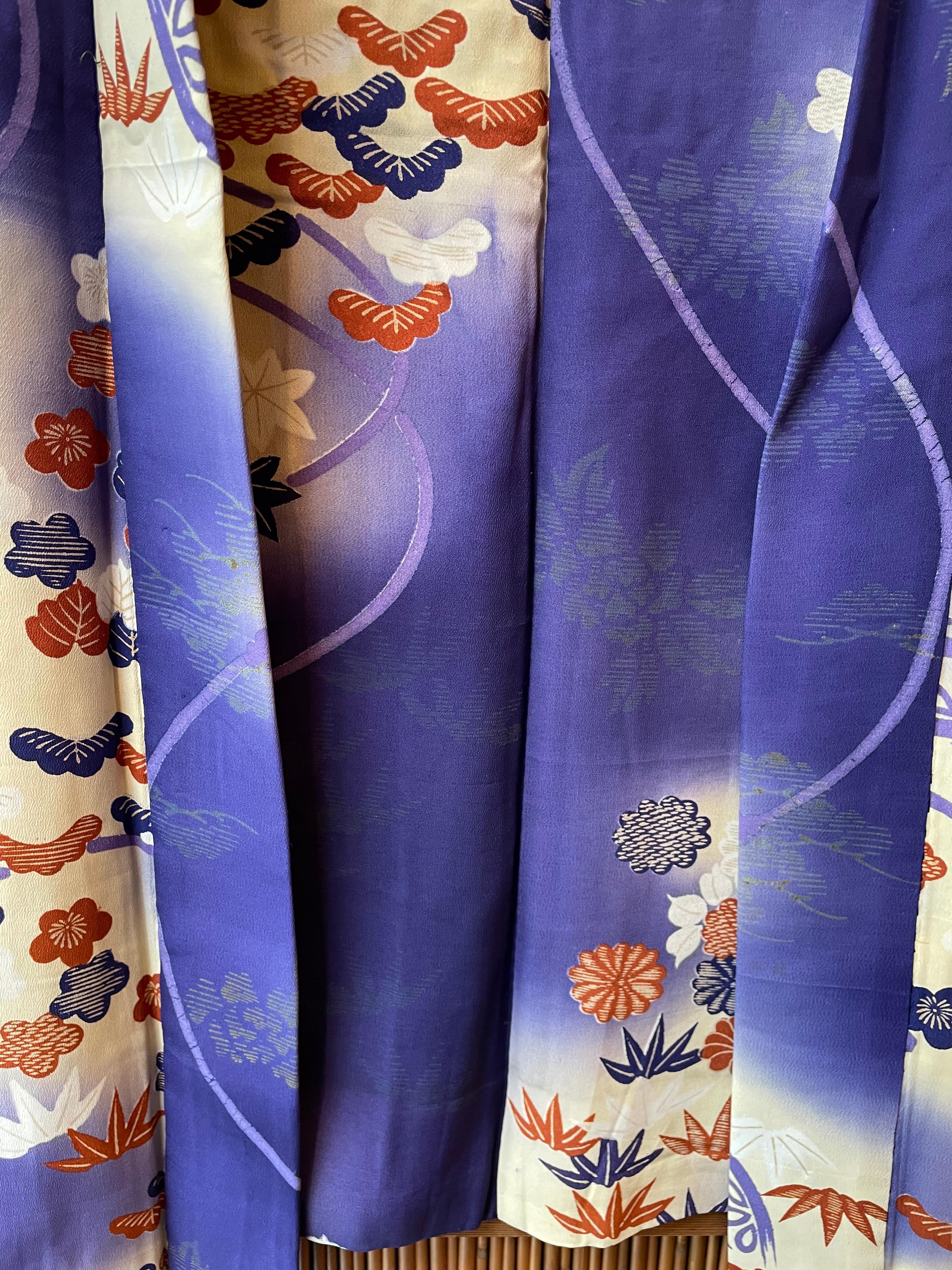 Japonais Veste Haori japonaise d'antiquités violette en soie des années 1950 en vente