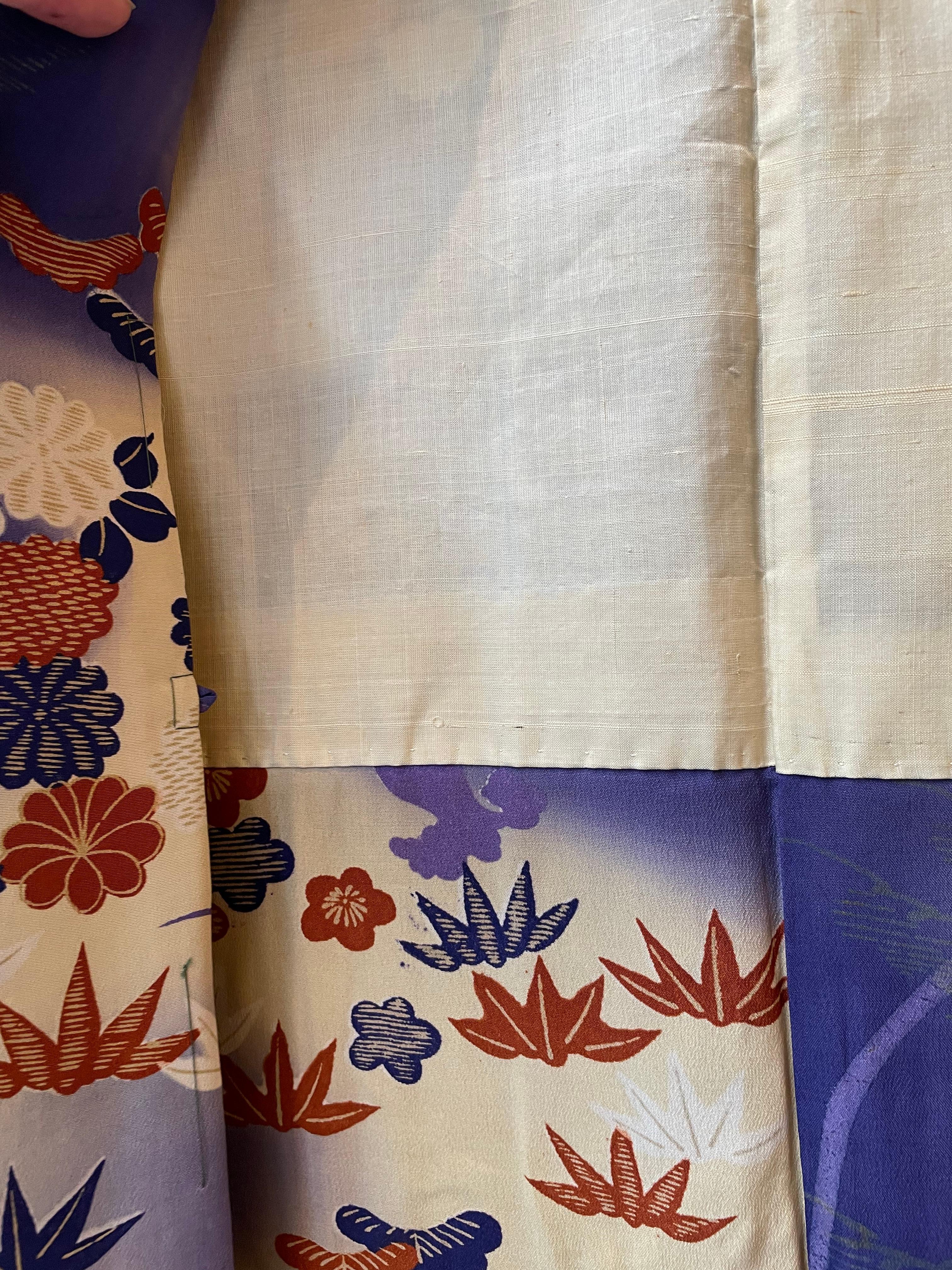 Veste Haori japonaise d'antiquités violette en soie des années 1950 Bon état - En vente à Paris, FR