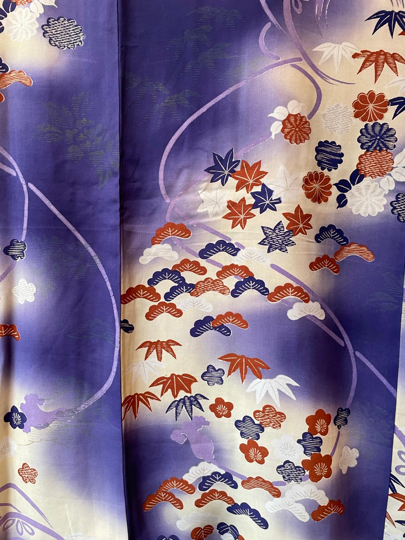 Veste Haori japonaise d'antiquités violette en soie des années 1950 en vente 1
