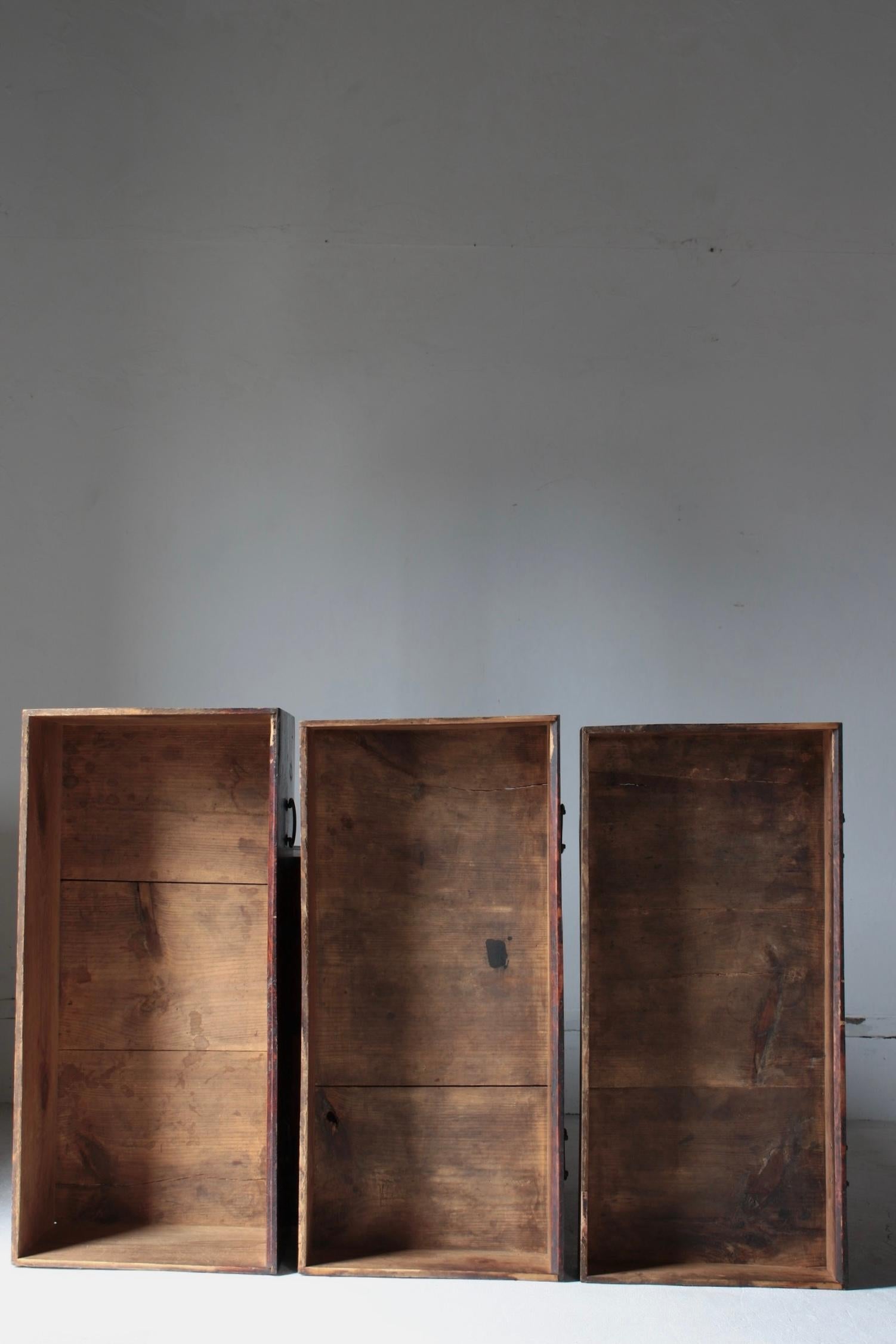 Japanese Antique Red and Black Tansu / Cabinet / 1868-1912s / Wabi-Sabi Mingei For Sale 8