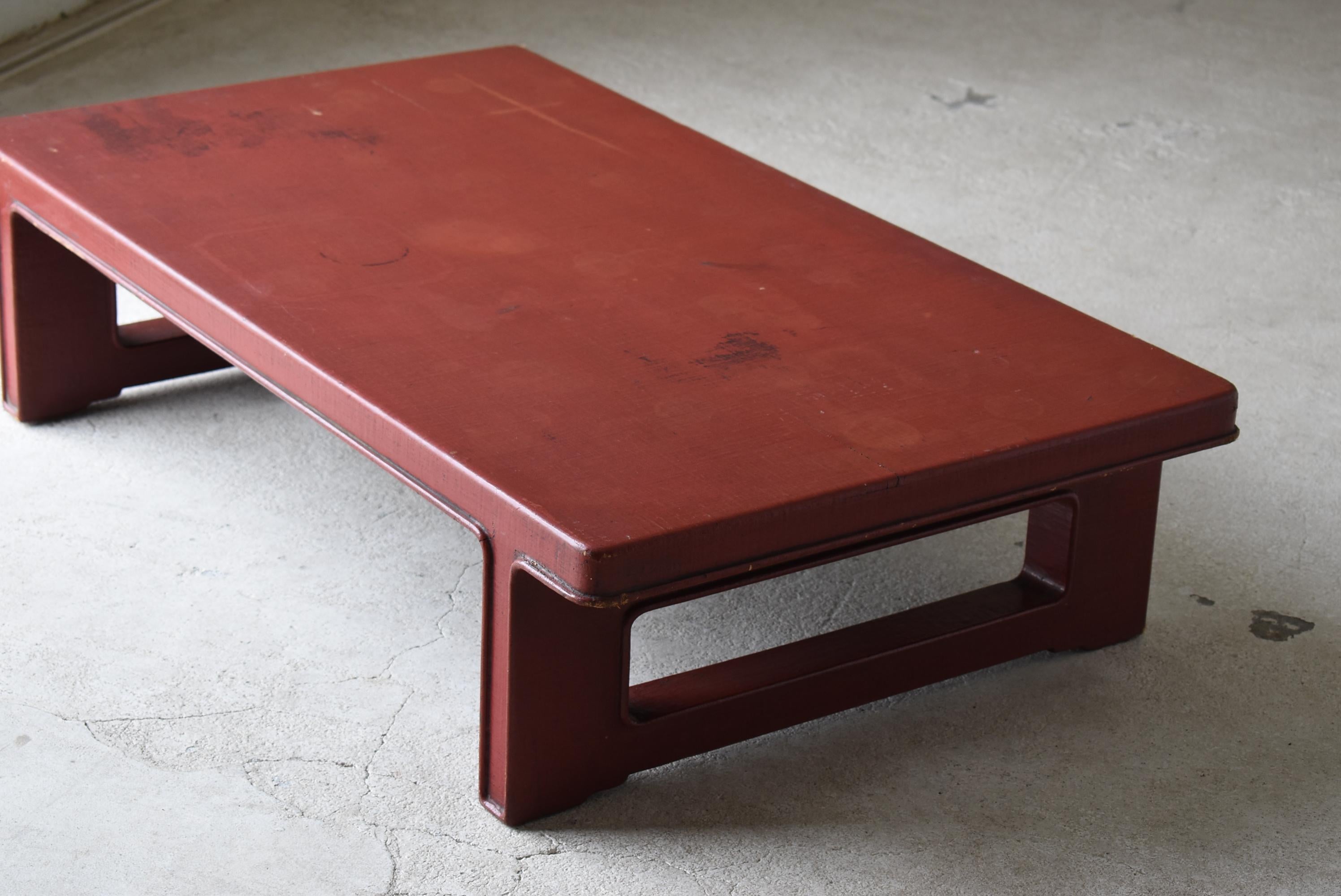 Japanese Antique Red Lacquered Low Table 1860s-1900s / Sofa Table Wabi Sabi In Good Condition In Sammu-shi, Chiba
