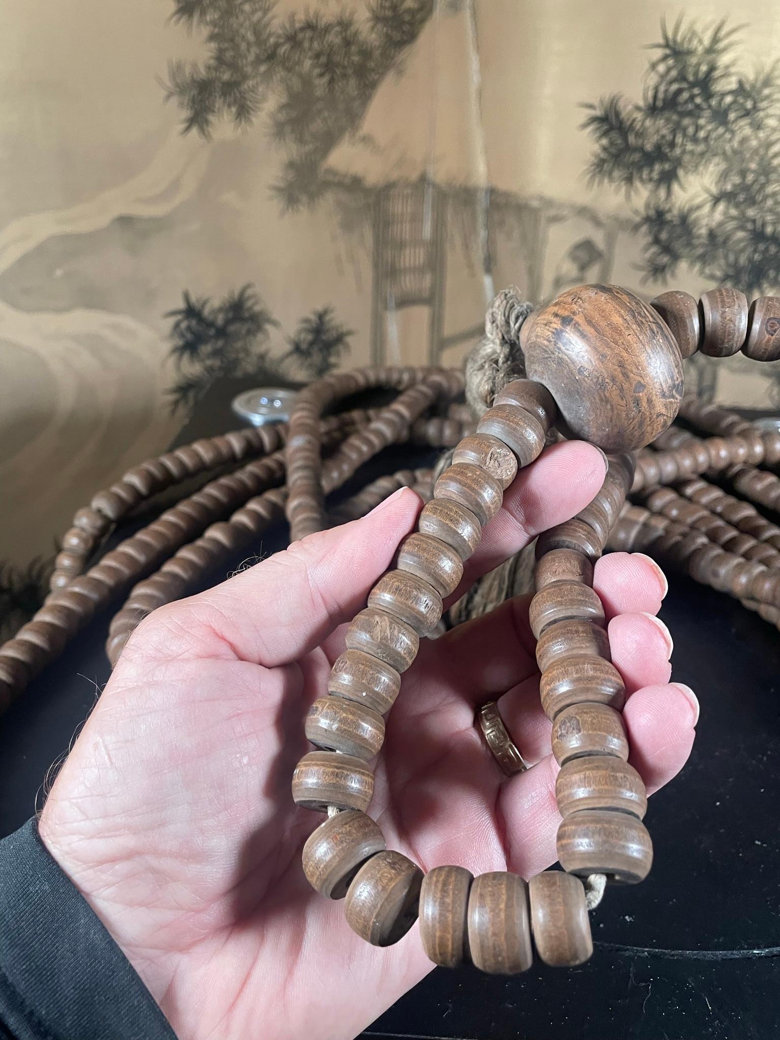 Japanische antike japanische Zen-Rosenholz-Schale aus Mala-Gebetperlenschnur mit 800 Perlen und Schale aus fastgröße (Holz) im Angebot
