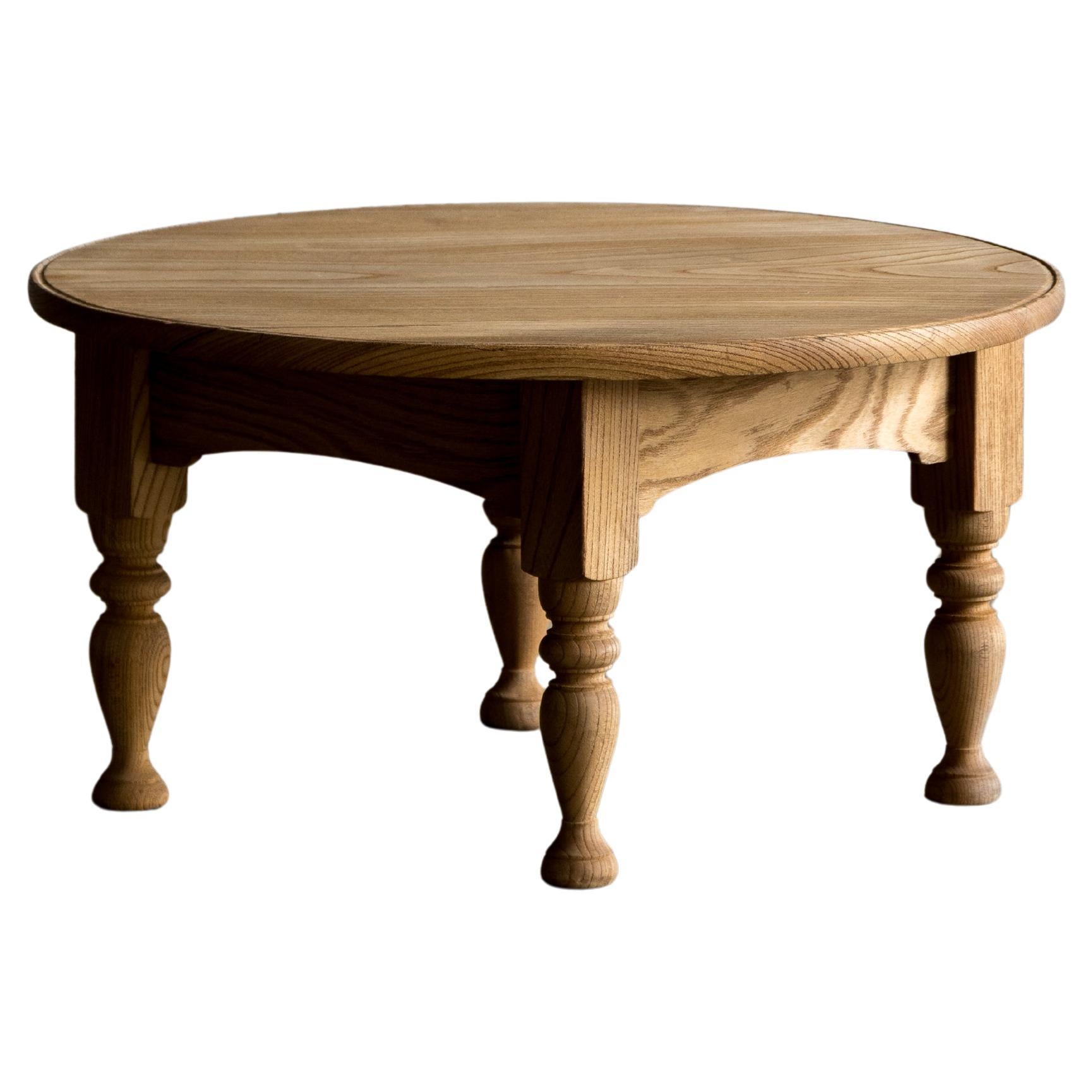 Ancienne table basse ronde japonaise pour étalage, époque Taisho (1912-1926), Wabi Sabi