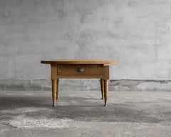 Japanese Antique Round Low Table, Keyaki, Taisho Era (1912–1926), Wabi Sabi