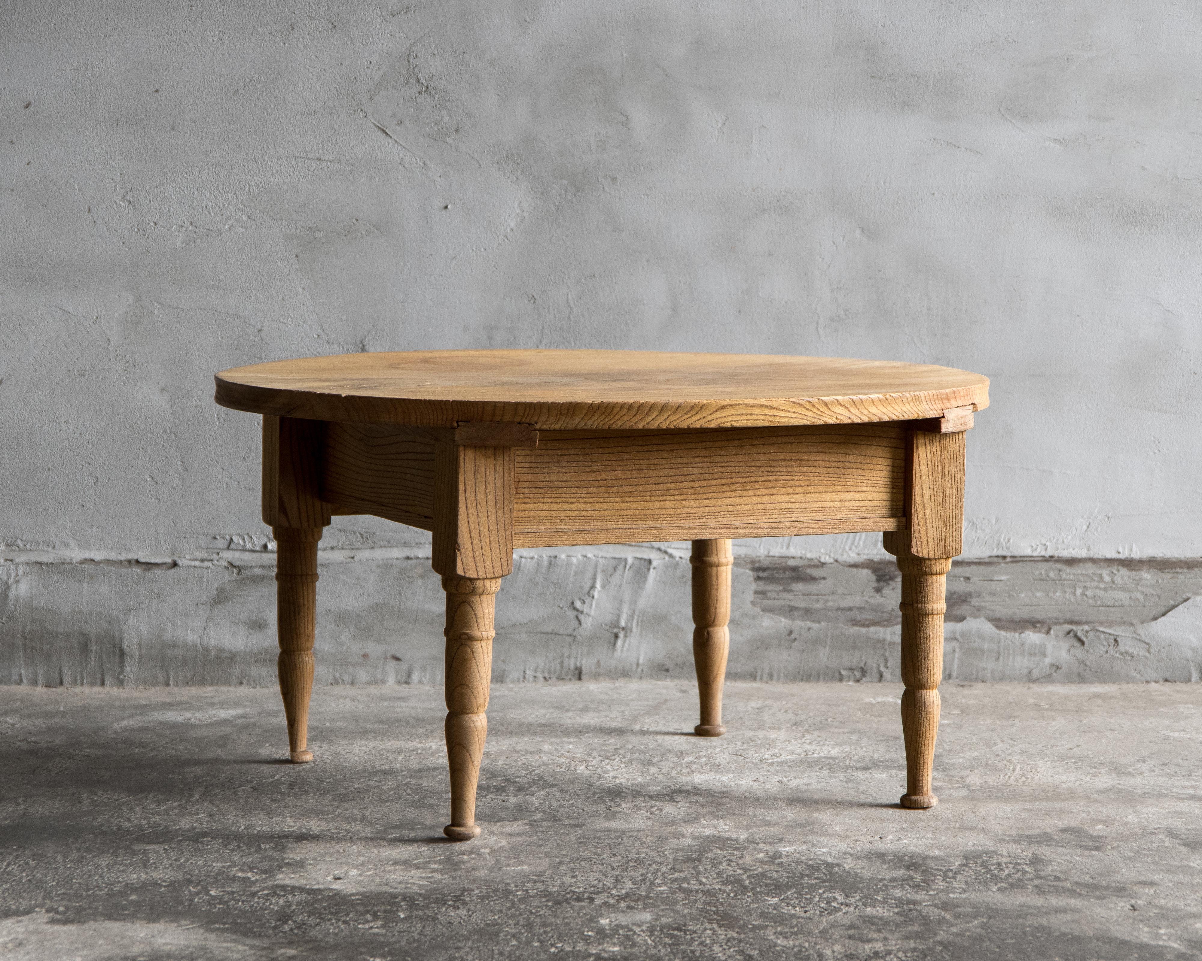 Wood Japanese Antique Round Low Table, Keyaki, Taisho Era (1912–1926), Wabi Sabi For Sale