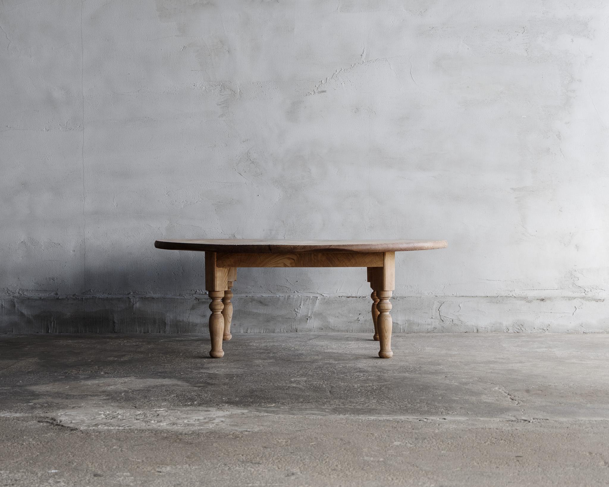 Chestnut Japanese antique round table 