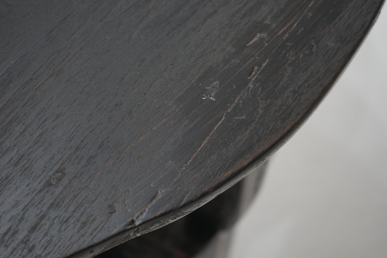 Japanese Antique Round Table Coffee table Black Japandi For Sale 1
