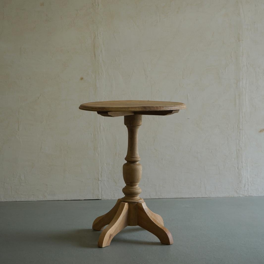 Japanese Antique Round Table Side Table Oak Wood 1950s-1960s Japandi In Fair Condition In Chiba-Shi, JP