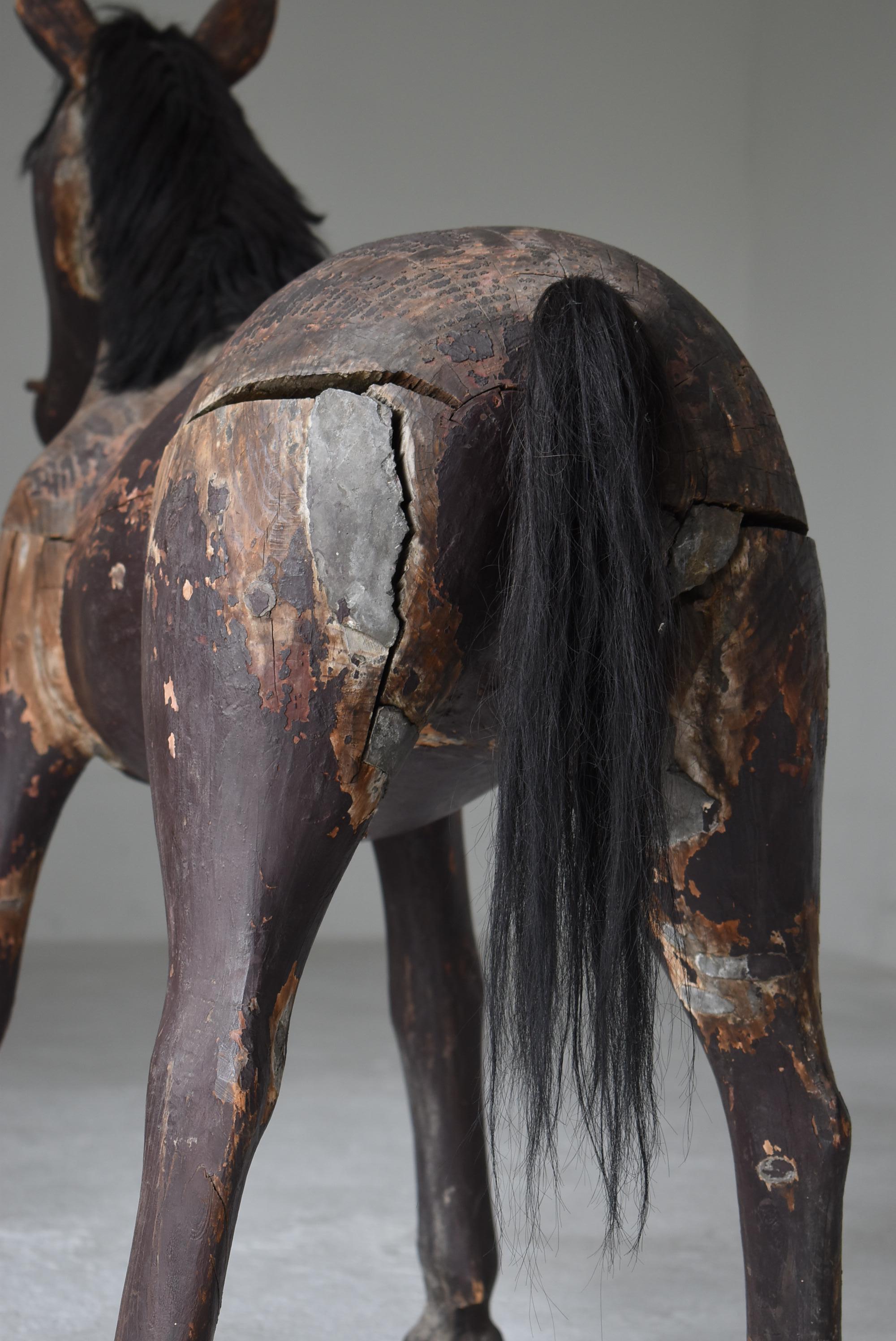 Antico cavallo sacro giapponese in legno 