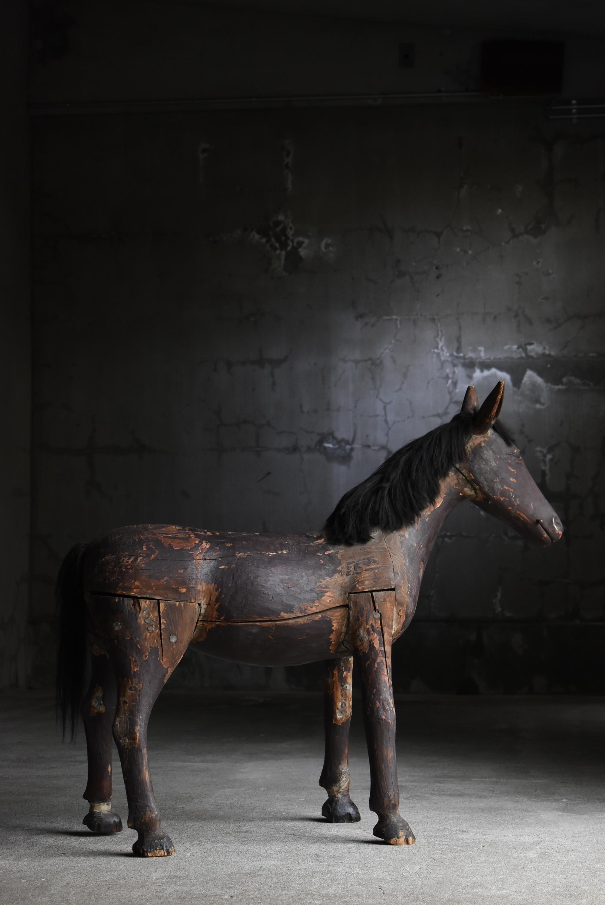 Antico cavallo sacro giapponese in legno 