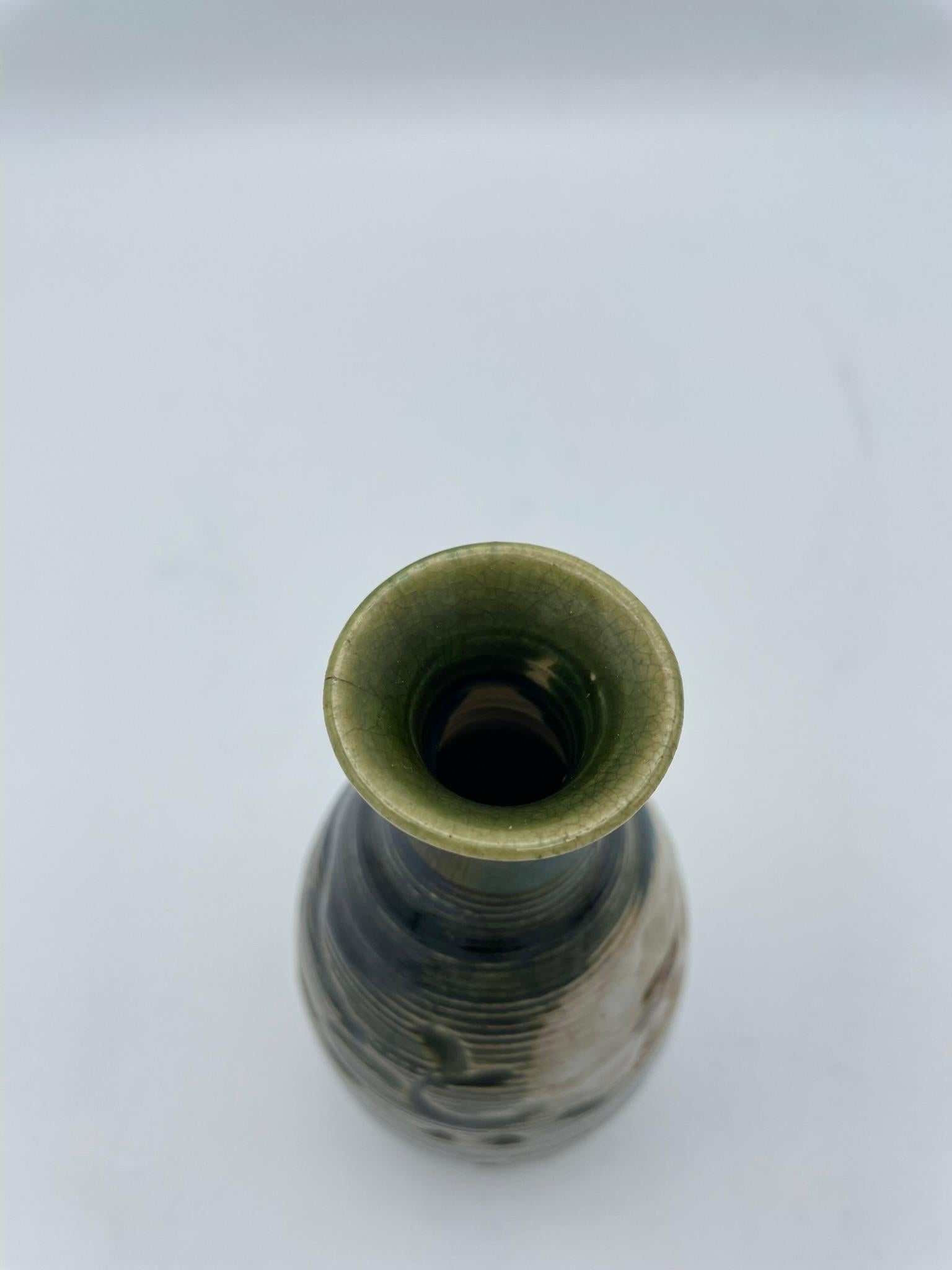 Japanische antike japanische Sakeflasche im Oribe-Stil 'Tokkuri', 1900er Jahre 5