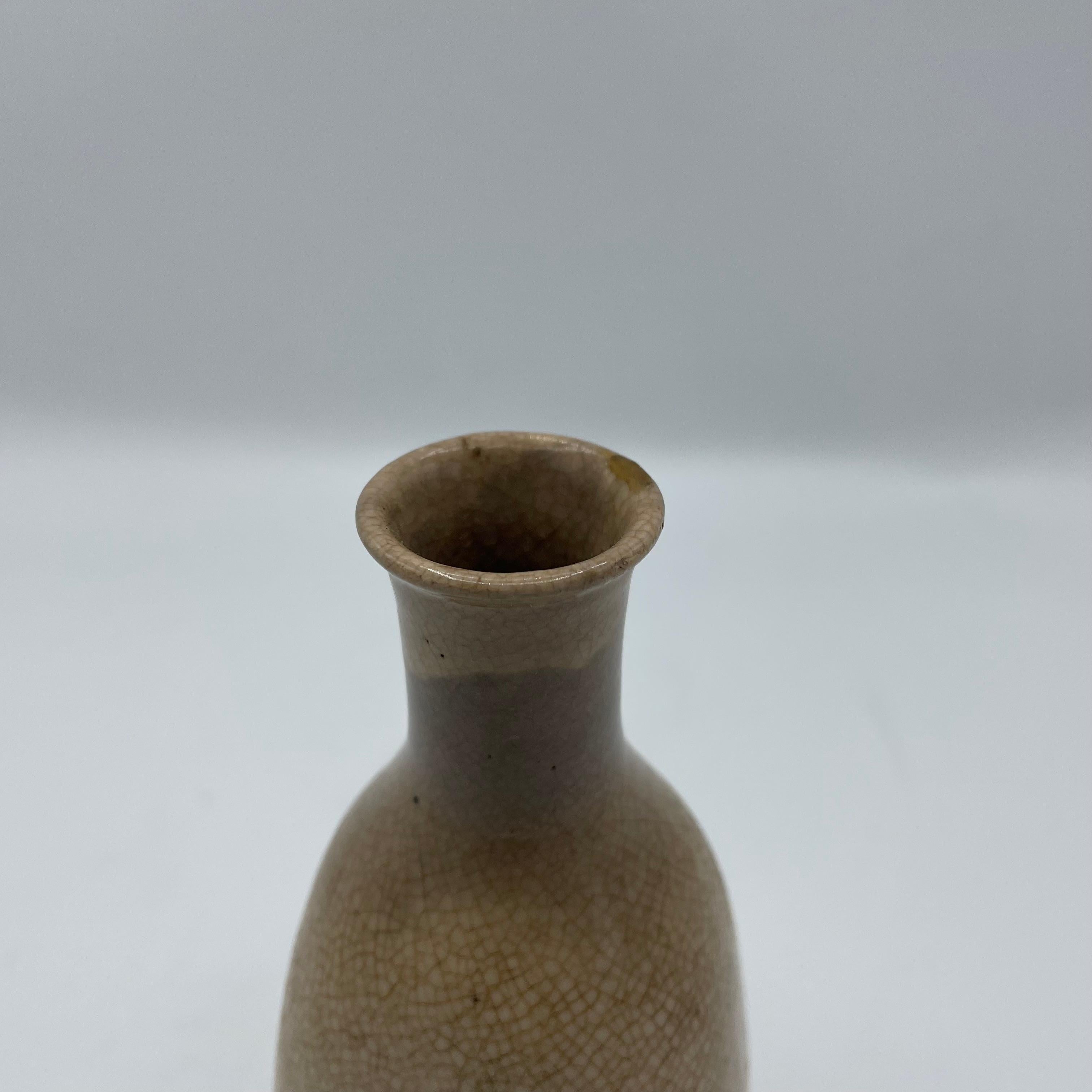 Japanese Antique Sake Bottle with Tsuru Birds 1960s In Fair Condition For Sale In Paris, FR