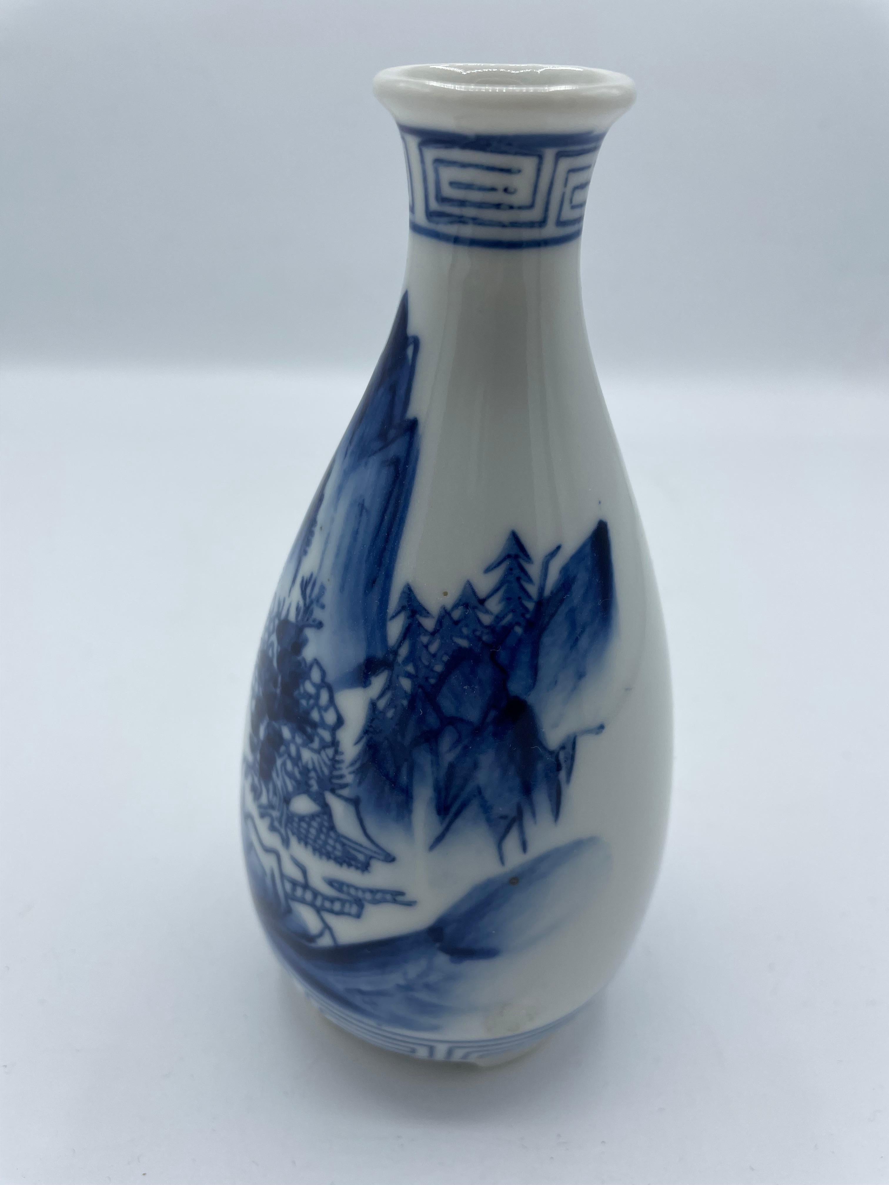 Antike japanische Sake Bottole Blau Tokkuri 1940er Jahre  (Porzellan) im Angebot