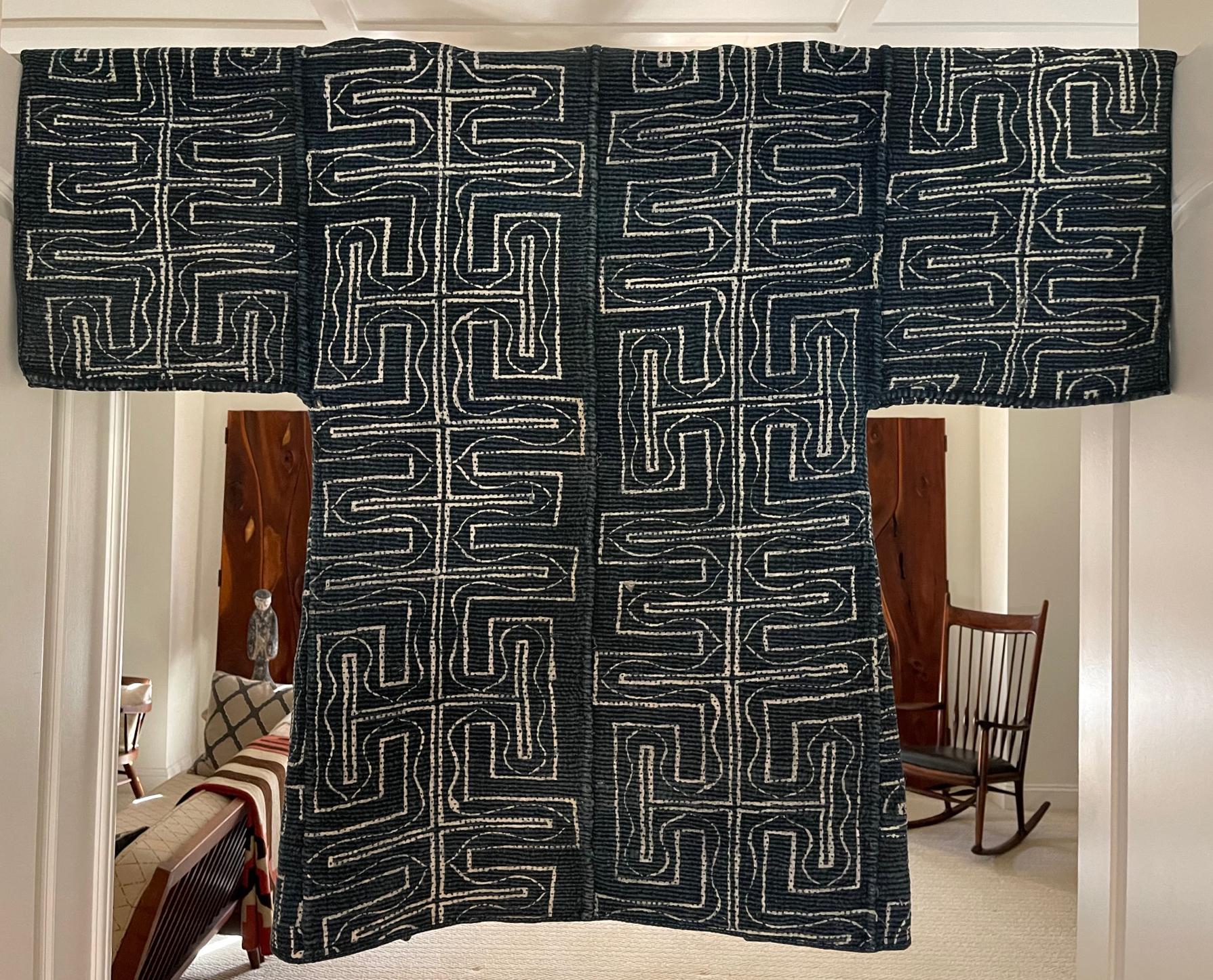 Japanese Antique Saki-Ori Farmer Jacket with Resistant Dye Pattern 3