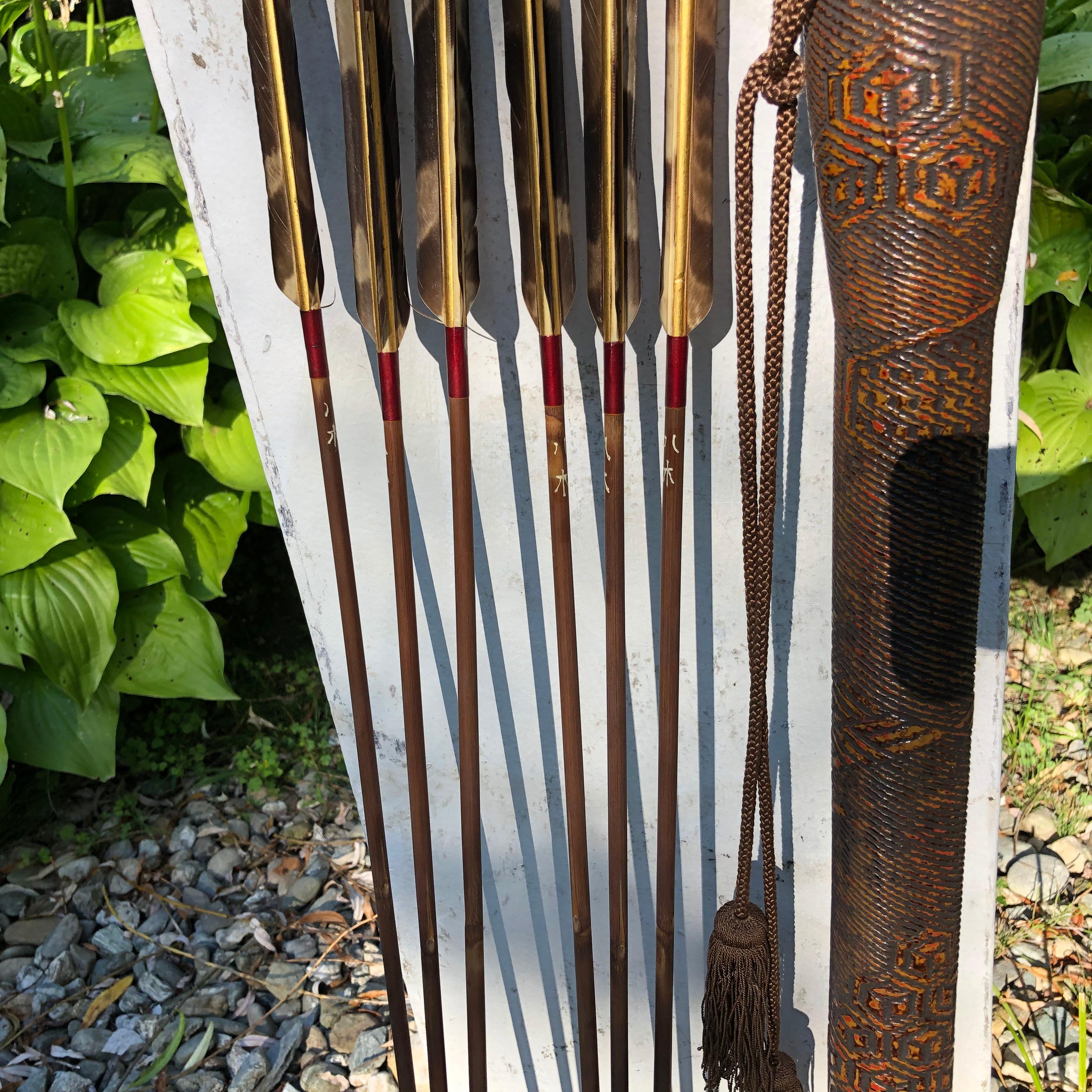 Japanese Antique Samurai Lacquered Quiver and Six Arrows, Signed, Rare Find 1