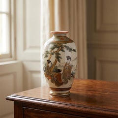 Antico vaso giapponese Satsuma di Ryokuzan Periodo Meiji (1868-1912)