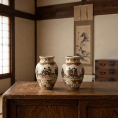 Japanese Antique Satsuma Vase Pair by Gyokuzan (Chin Jukan XII) Meiji Period